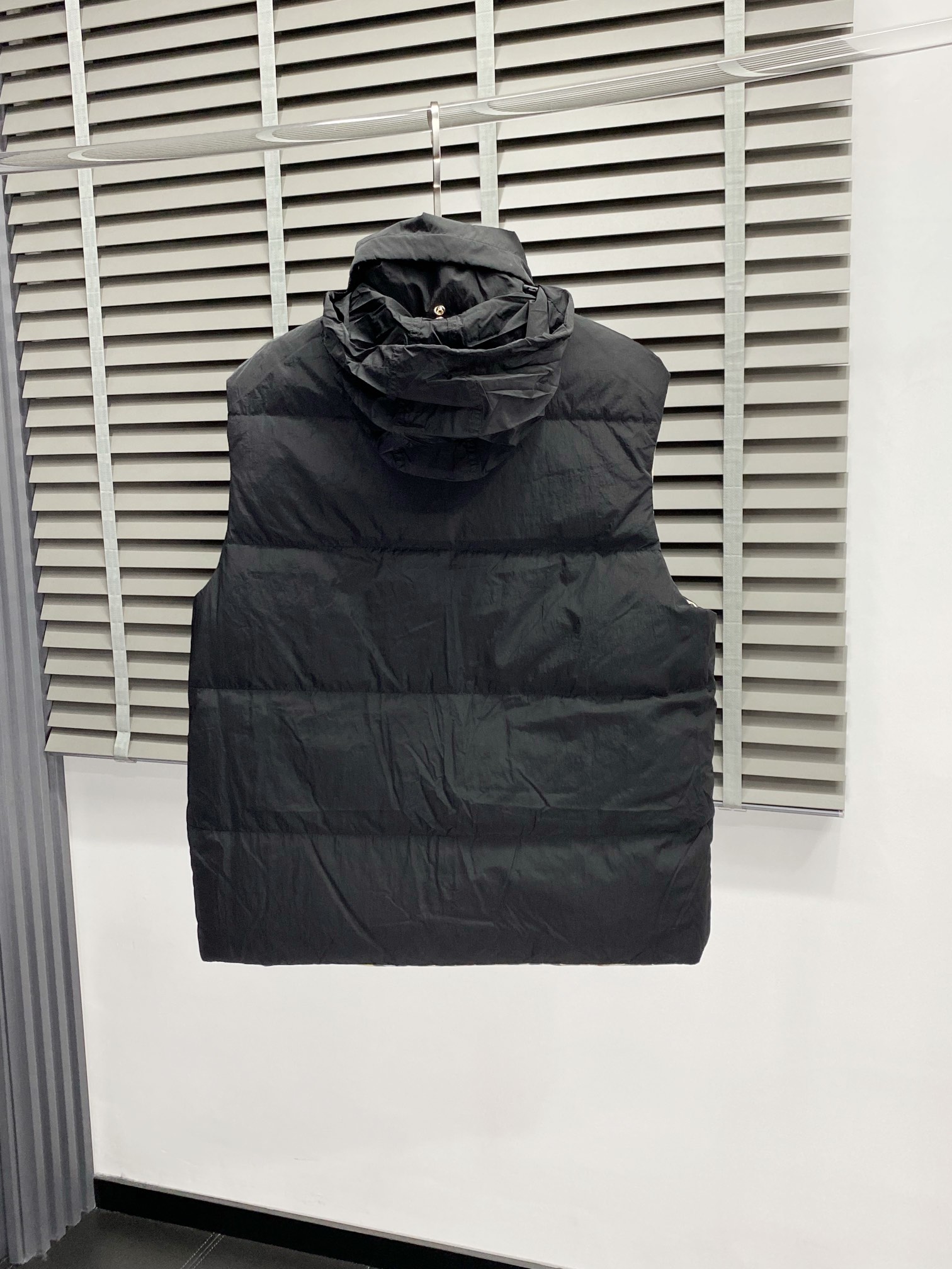 。羽绒服-Burberry巴宝莉💥独家专供秋冬新款高领羽绒马甲。双面穿设计。贸易公司渠道稀出，降温天气必