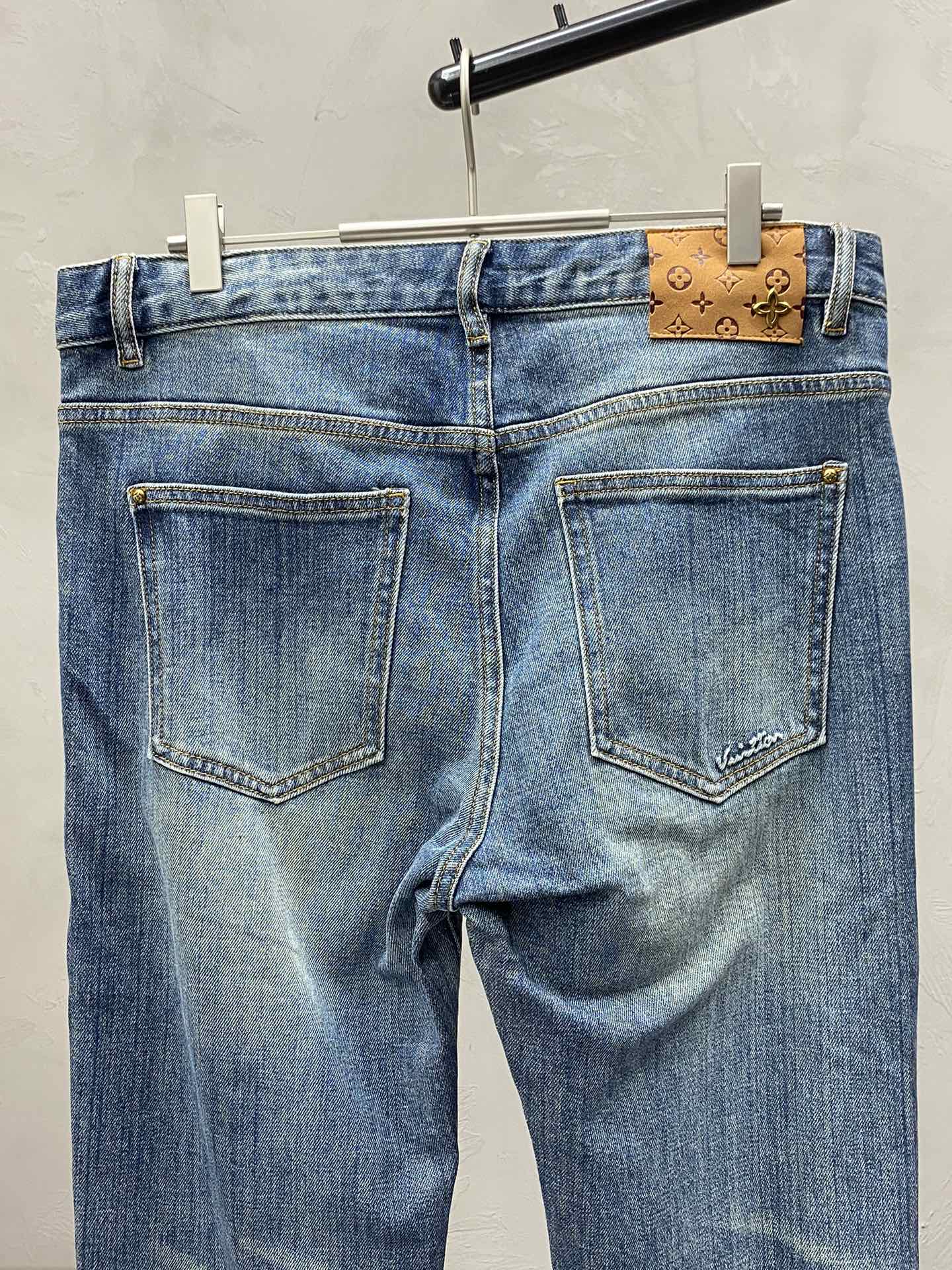  。Louis Vuitton路易威登💥独家专供新款 牛仔裤👖高端版本！专柜 面料 透气舒适度高，细节无