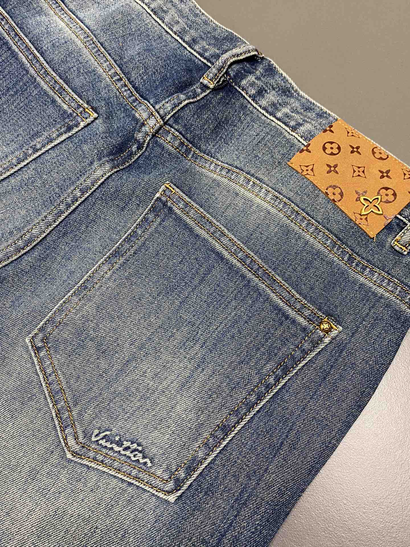  。Louis Vuitton路易威登💥独家专供新款 牛仔裤👖高端版本！专柜 面料 透气舒适度高，细节无