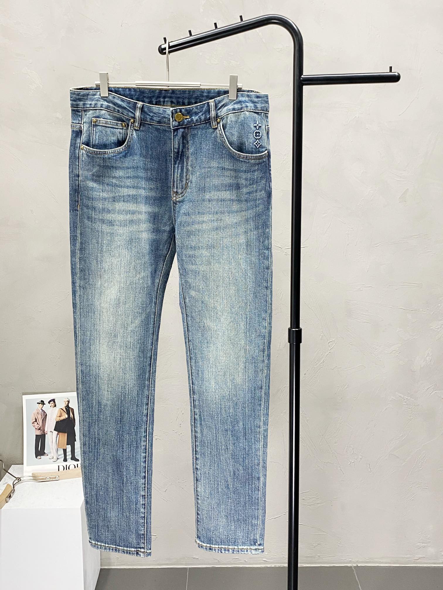  。Louis Vuitton路易威登💥独家专供新款 牛仔裤👖高端版本！专柜 面料 透气舒适度高，细节无