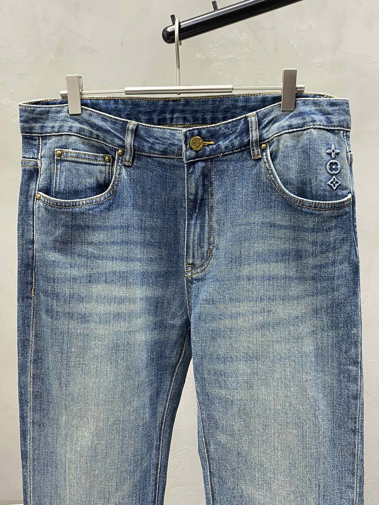  。Louis Vuitton路易威登💥独家专供新款 牛仔裤👖高端版本！专柜 面料 透气舒适度高，细节无