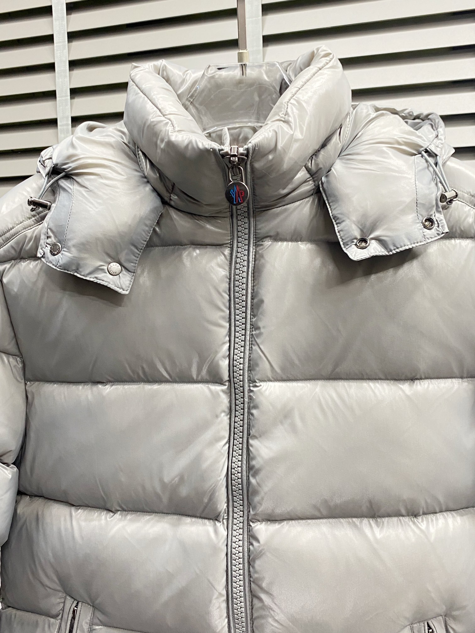 。羽绒服- Moncler蒙口💥独家专供秋冬新款羽绒服。贸易公司渠道稀出，降温天气必备的保暖单品，不论是