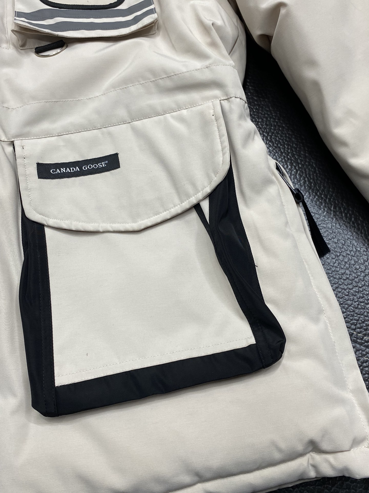 。羽绒服-Canada Goose加拿大鹅💥独家专供秋冬新款羽绒服夹克。贸易公司渠道稀出，降温天气必备的