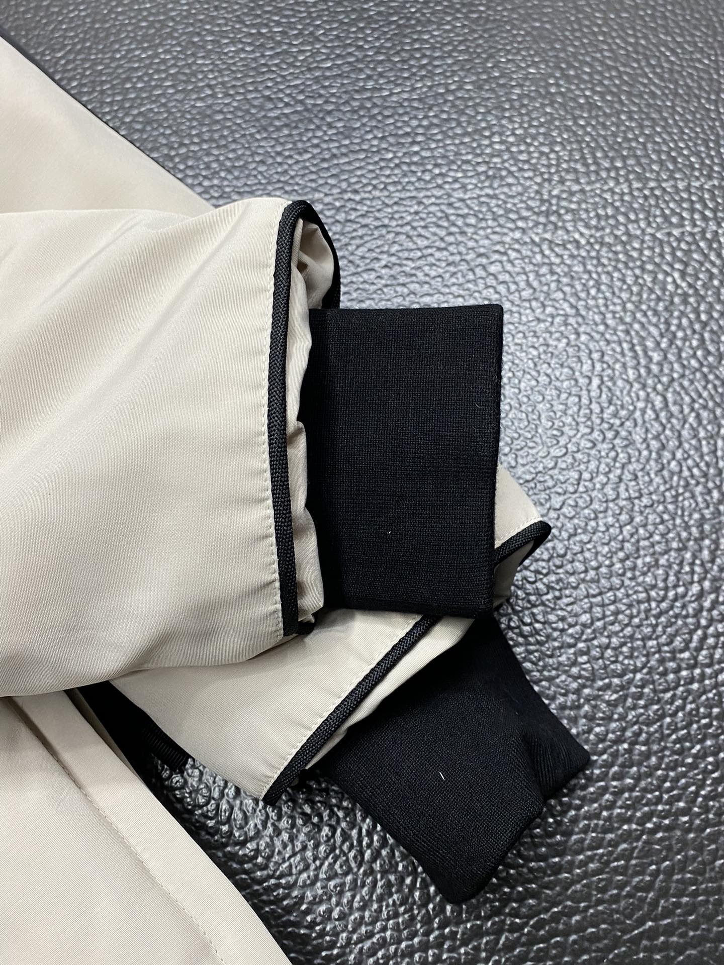 。羽绒服-Canada Goose加拿大鹅💥独家专供秋冬新款羽绒服夹克。贸易公司渠道稀出，降温天气必备的