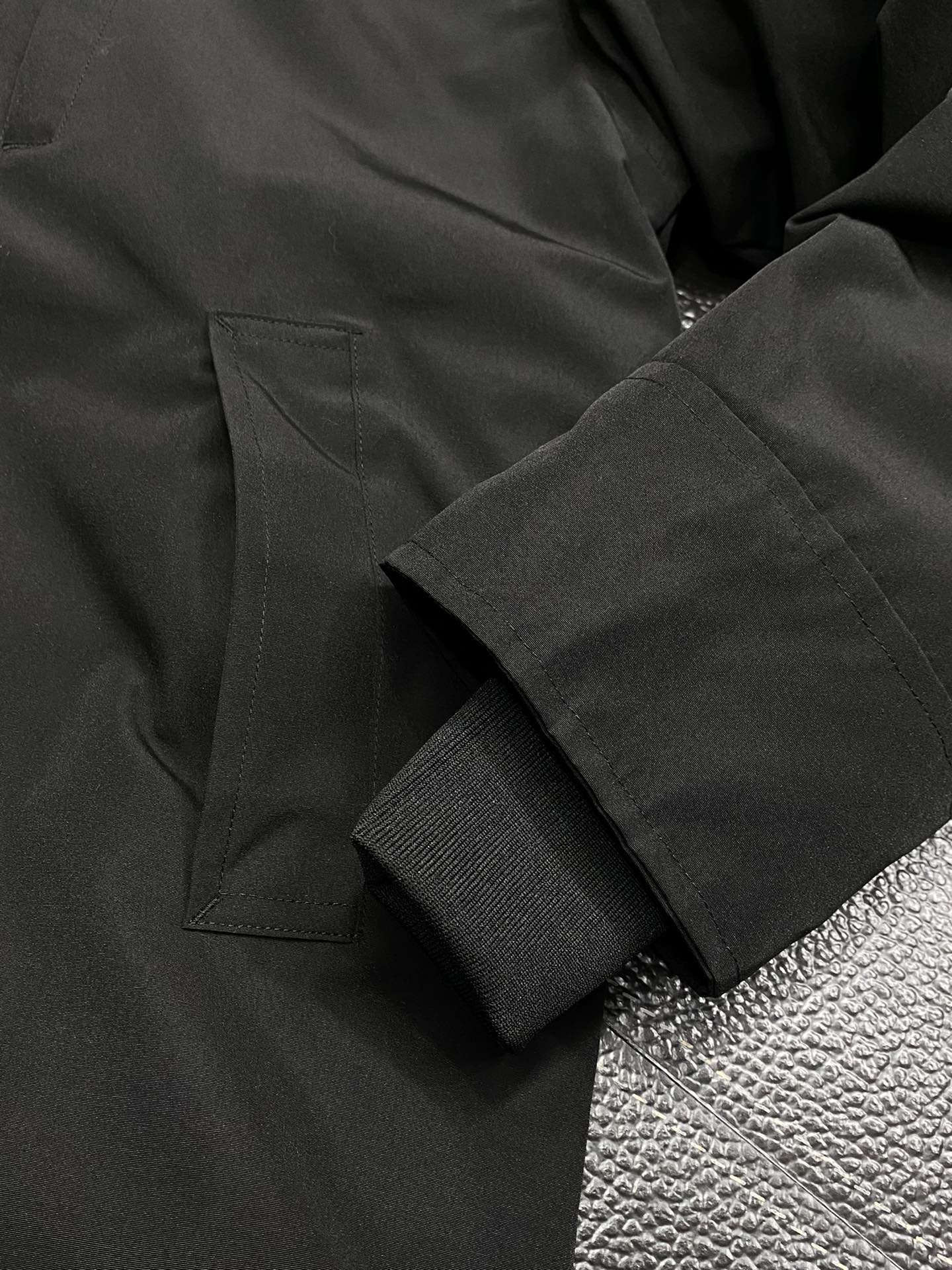 。羽绒服-Canada Goose加拿大鹅💥独家专供秋冬新款羽绒服夹克。贸易公司渠道稀出，降温天气必备的