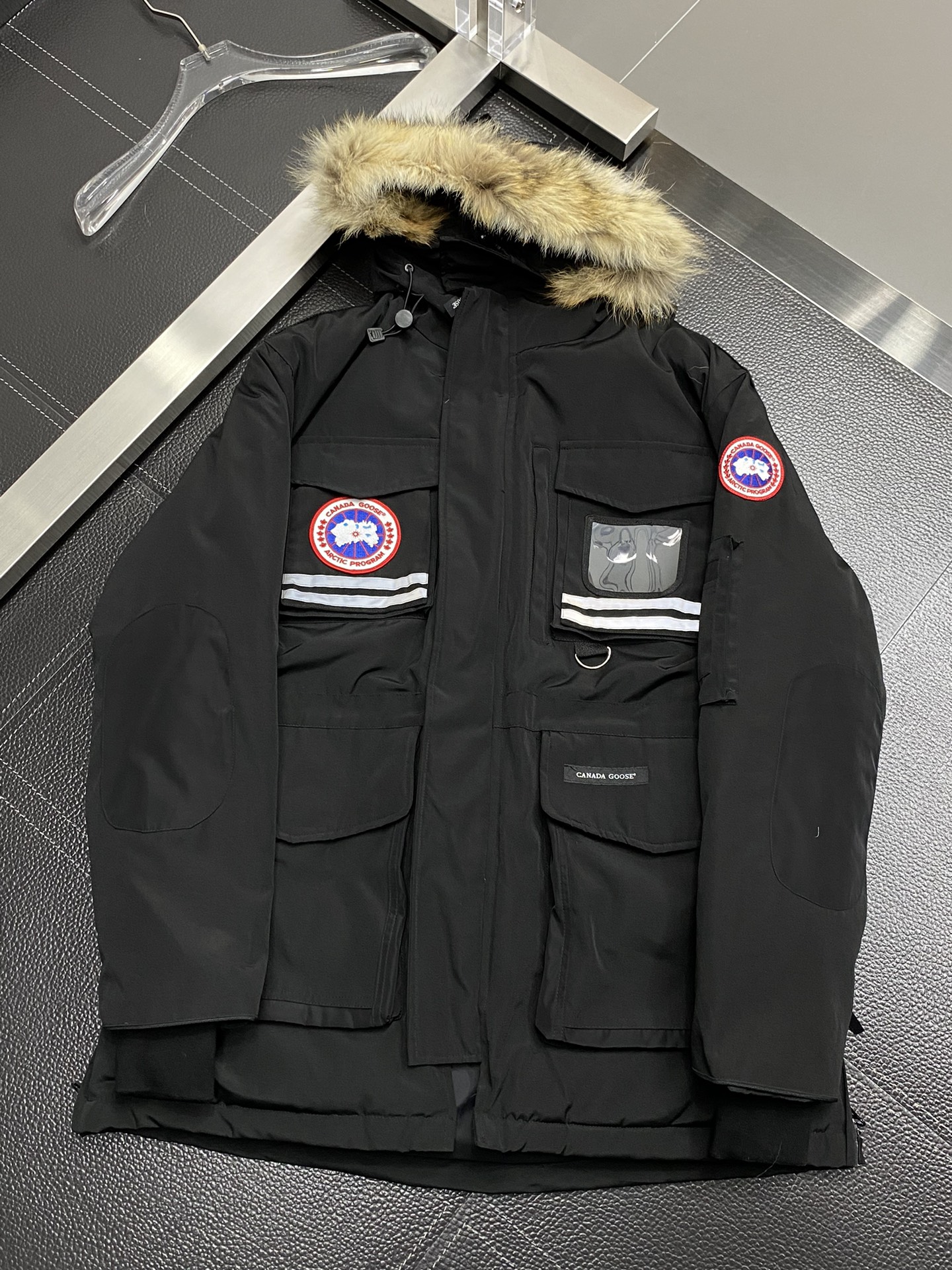 。羽绒服-Canada Goose加拿大鹅💥独家专供秋冬新款羽绒服夹克。贸易公司渠道稀出，降温天气必备的