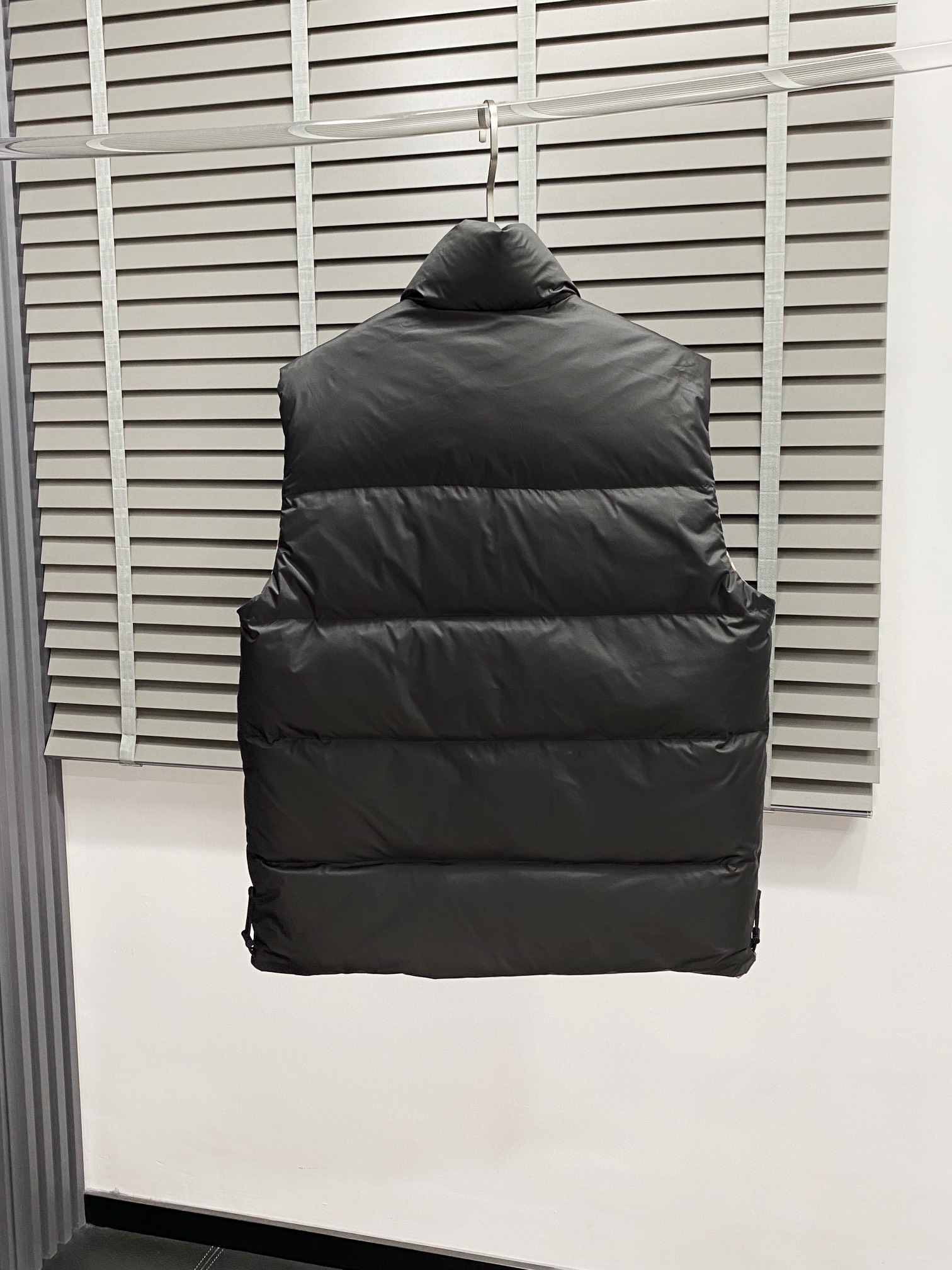 。羽绒服- Burberry巴宝莉💥独家专供秋冬新款高领羽绒马甲。双面穿设计。贸易公司渠道稀出，降温天气