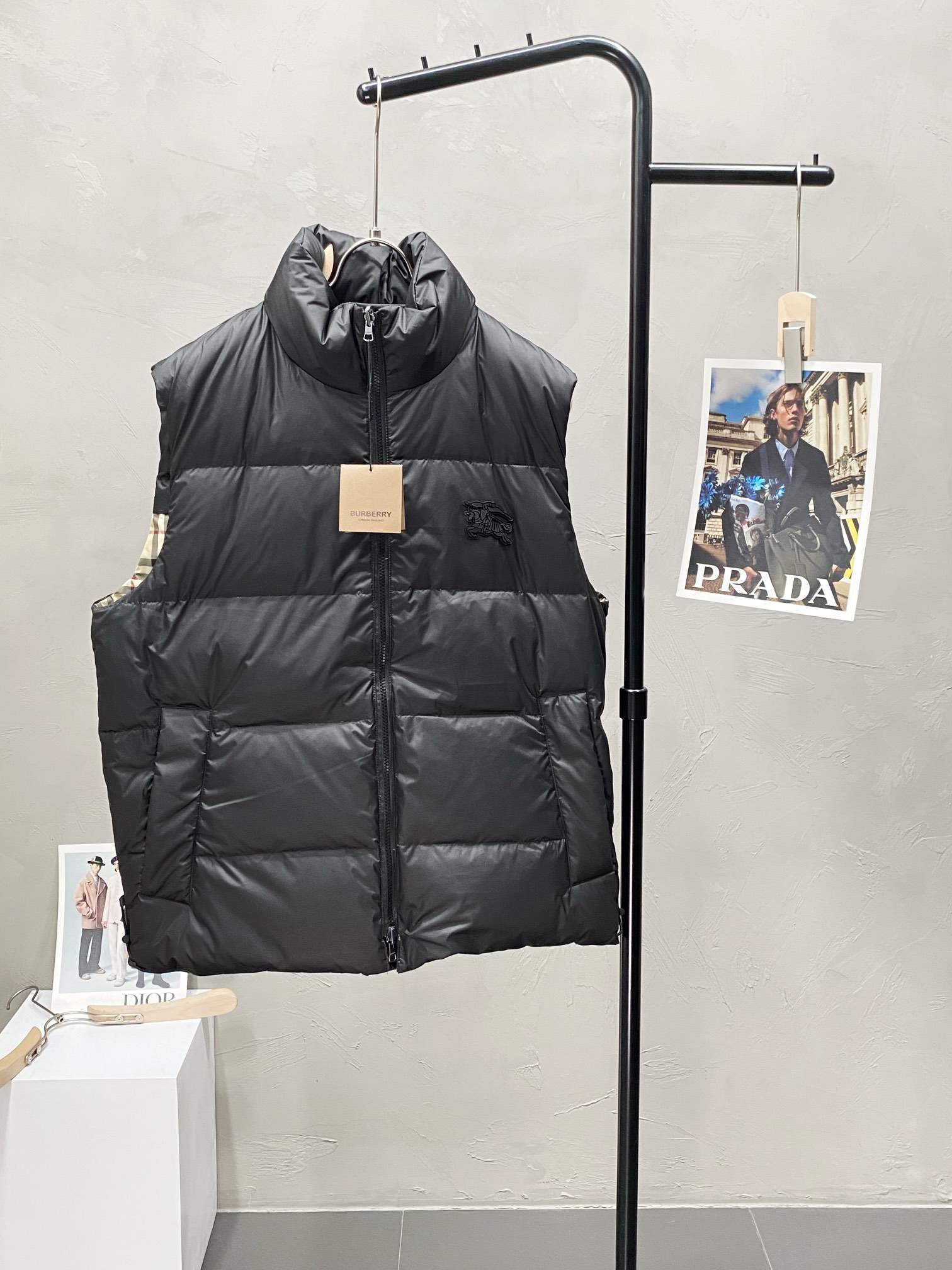 。羽绒服- Burberry巴宝莉💥独家专供秋冬新款高领羽绒马甲。双面穿设计。贸易公司渠道稀出，降温天气