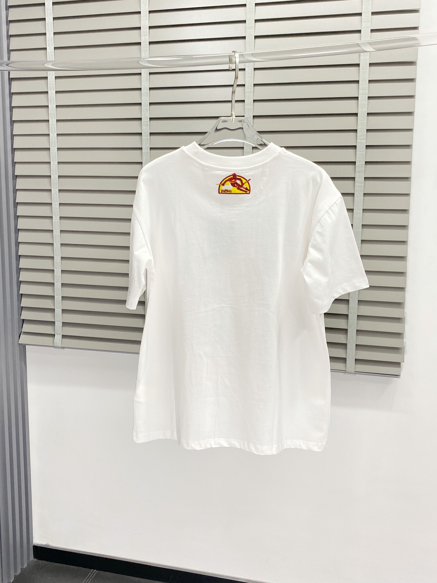    。Louis Vuitton路易威登💥独家专供最新时尚春夏短袖 经典设计感与颜值爆棚的外套，品质更