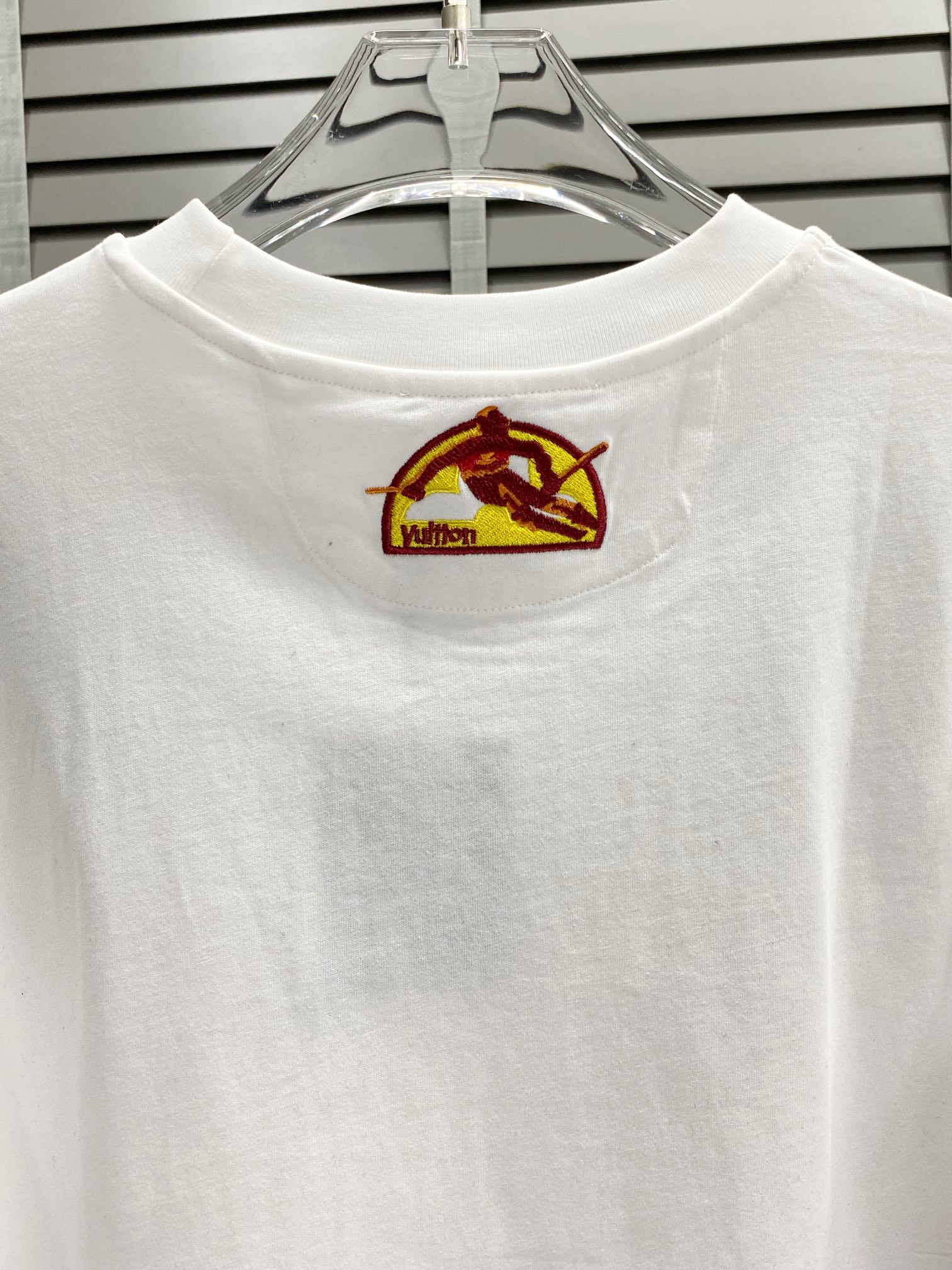    。Louis Vuitton路易威登💥独家专供最新时尚春夏短袖 经典设计感与颜值爆棚的外套，品质更