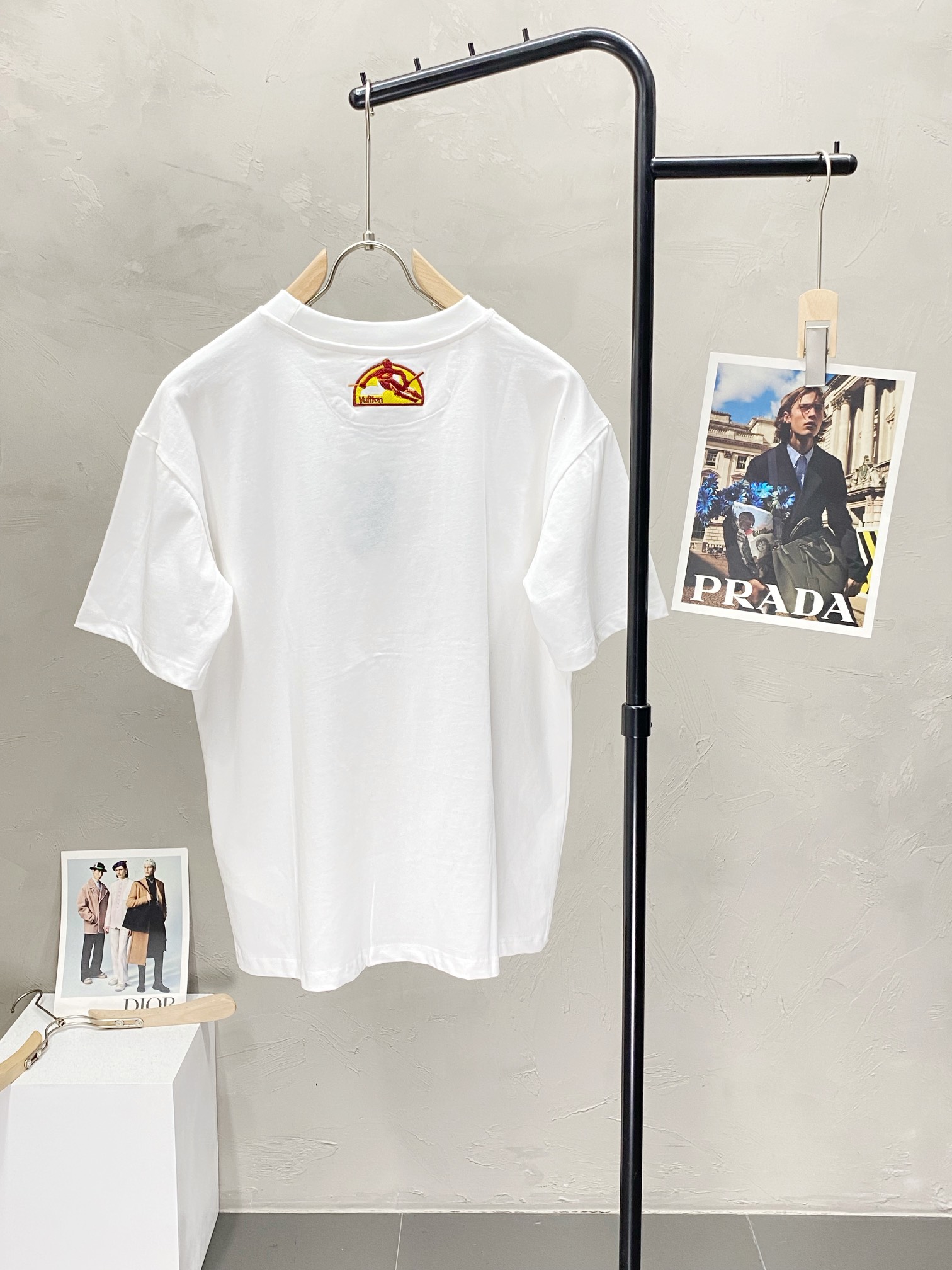    。Louis Vuitton路易威登💥独家专供最新时尚春夏短袖 经典设计感与颜值爆棚的外套，品质更