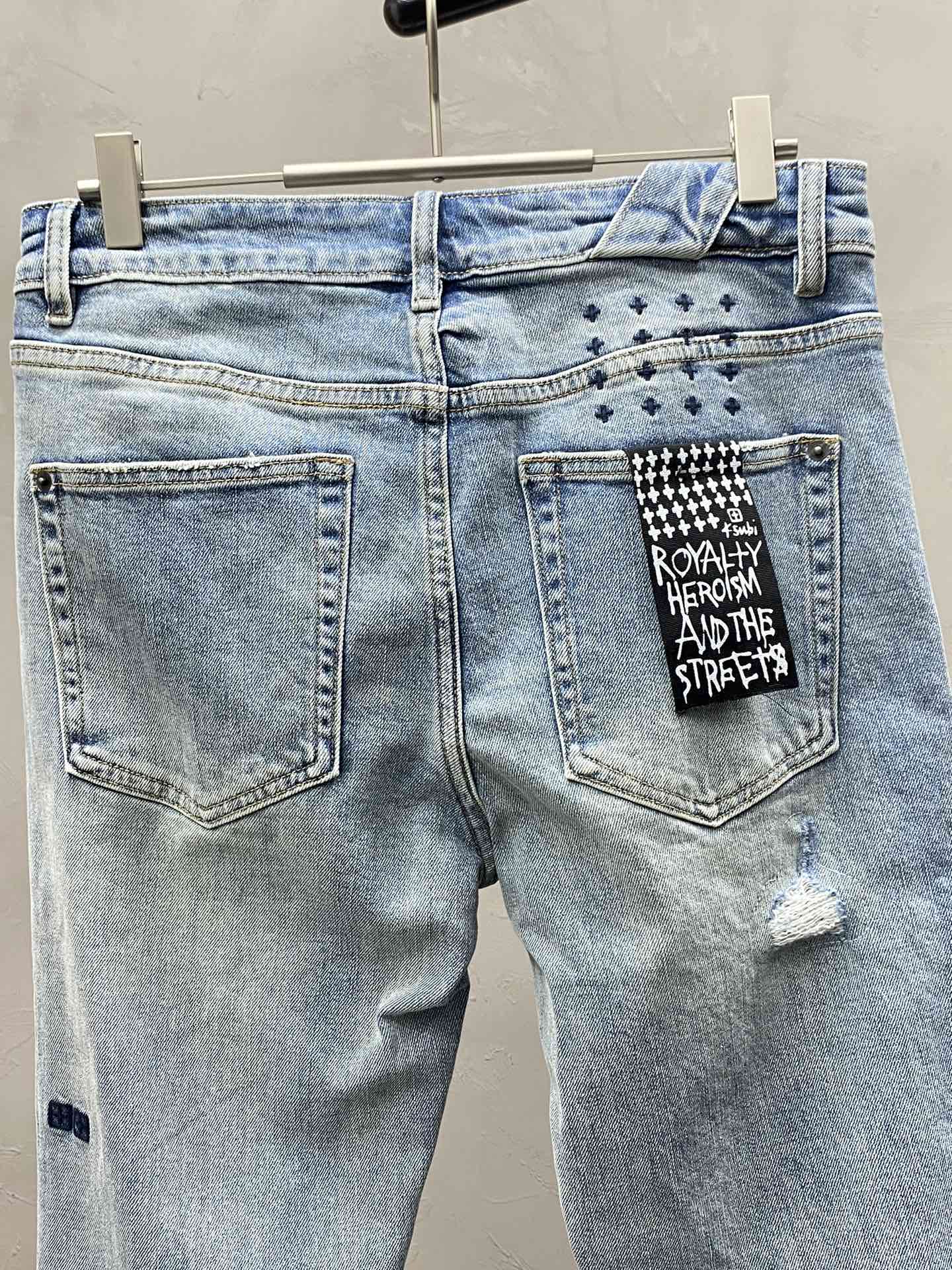  。Ksubi💥独家专供新款休闲牛仔裤 高端版本！专柜 面料 透气舒适度高，细节无可挑剔，品牌元素设计理