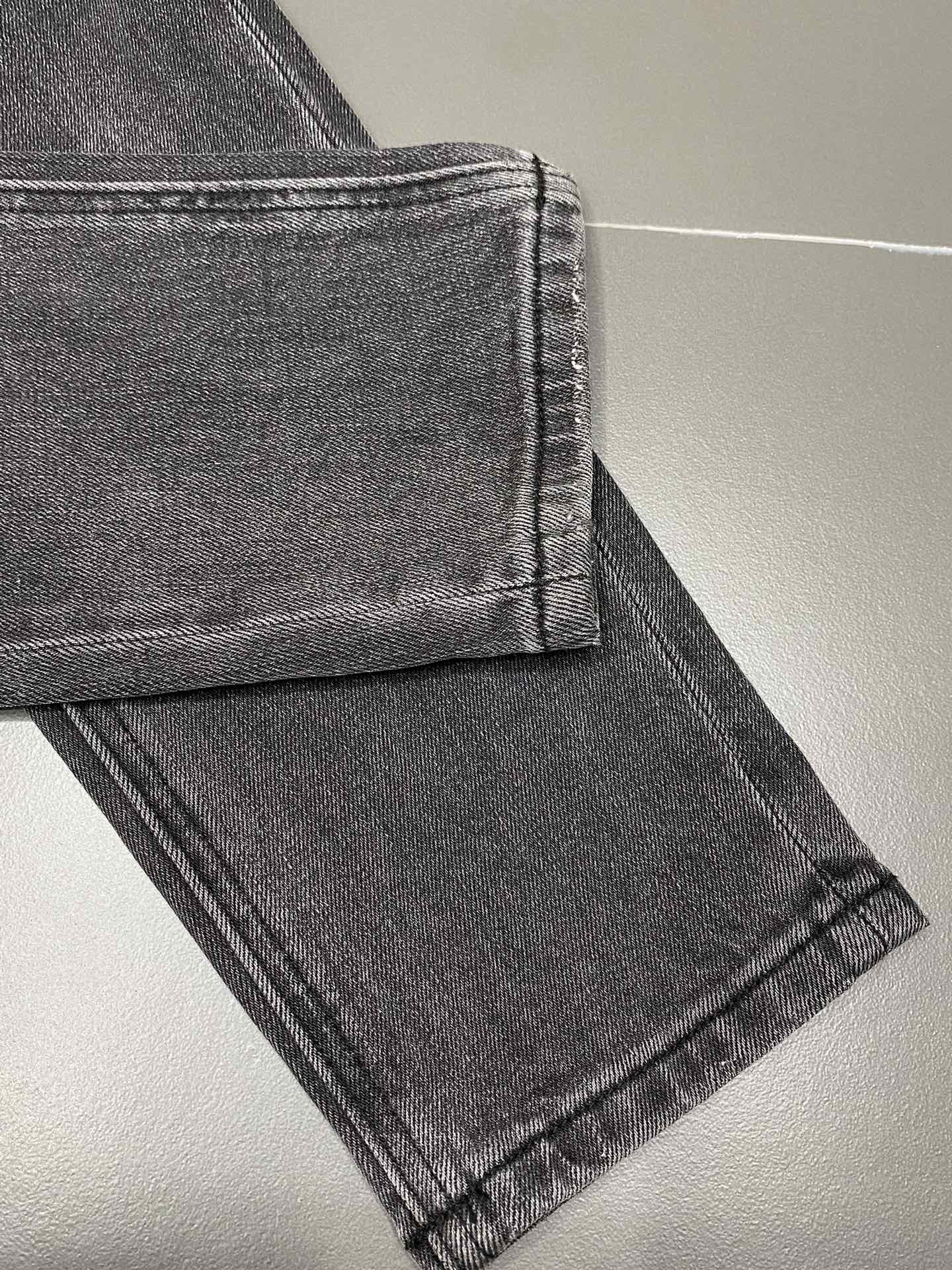  。Ksubi💥独家专供新款休闲牛仔裤 高端版本！专柜 面料 透气舒适度高，细节无可挑剔，品牌元素设计理