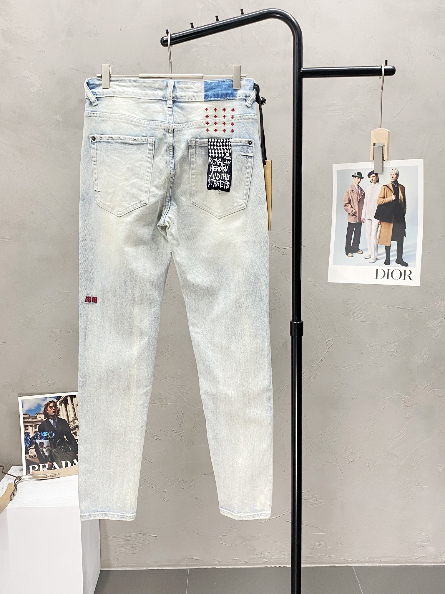  。Ksubi💥独家专供新款休闲牛仔裤 高端版本！专柜 面料 透气舒适度高，细节无可挑剔，品牌元素设计理