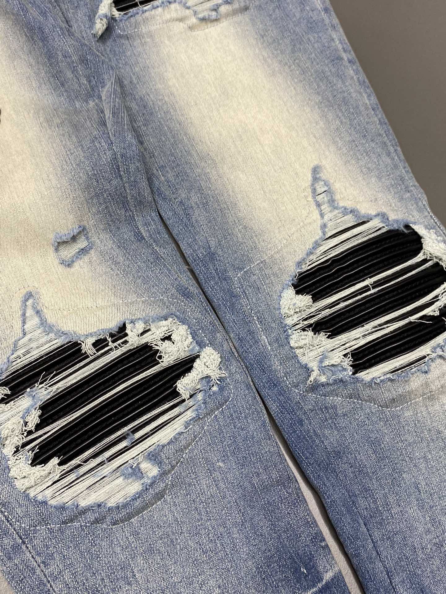  。AMIRI💥独家专供新款休闲牛仔裤 高端版本！专柜 面料 透气舒适度高，细节无可挑剔，品牌元素设计理