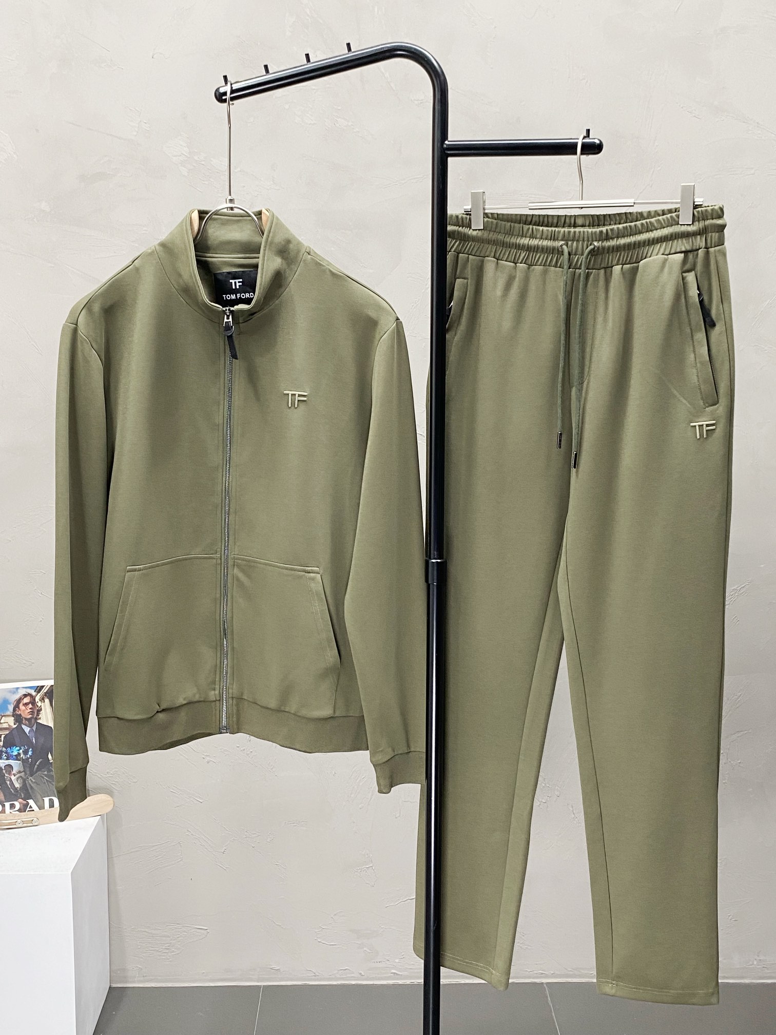 Tom Ford Exclusive Cash Counter: High-End Imported Fabric and Original Zipper, Stylish and Wrinkle-Resistant. - 图片 1