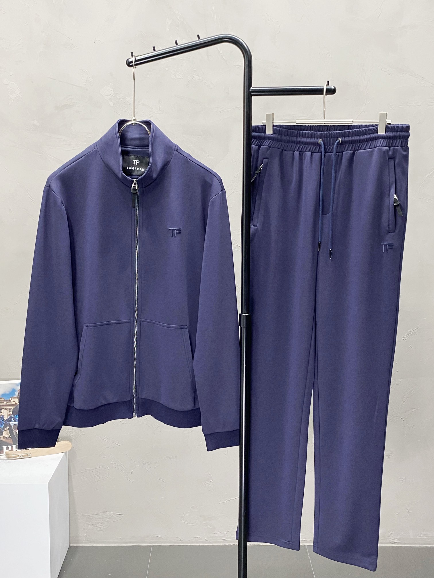 Tom Ford Exclusive Cash Counter: High-End Imported Fabric and Original Zipper, Stylish and Wrinkle-Resistant. - 图片 2