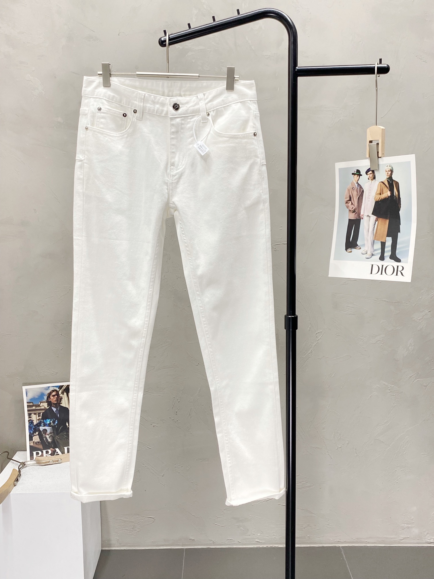  。Dior迪奥💥独家专供新款休闲牛仔裤 高端版本！专柜 面料 透气舒适度高，细节无可挑剔，品牌元素设计