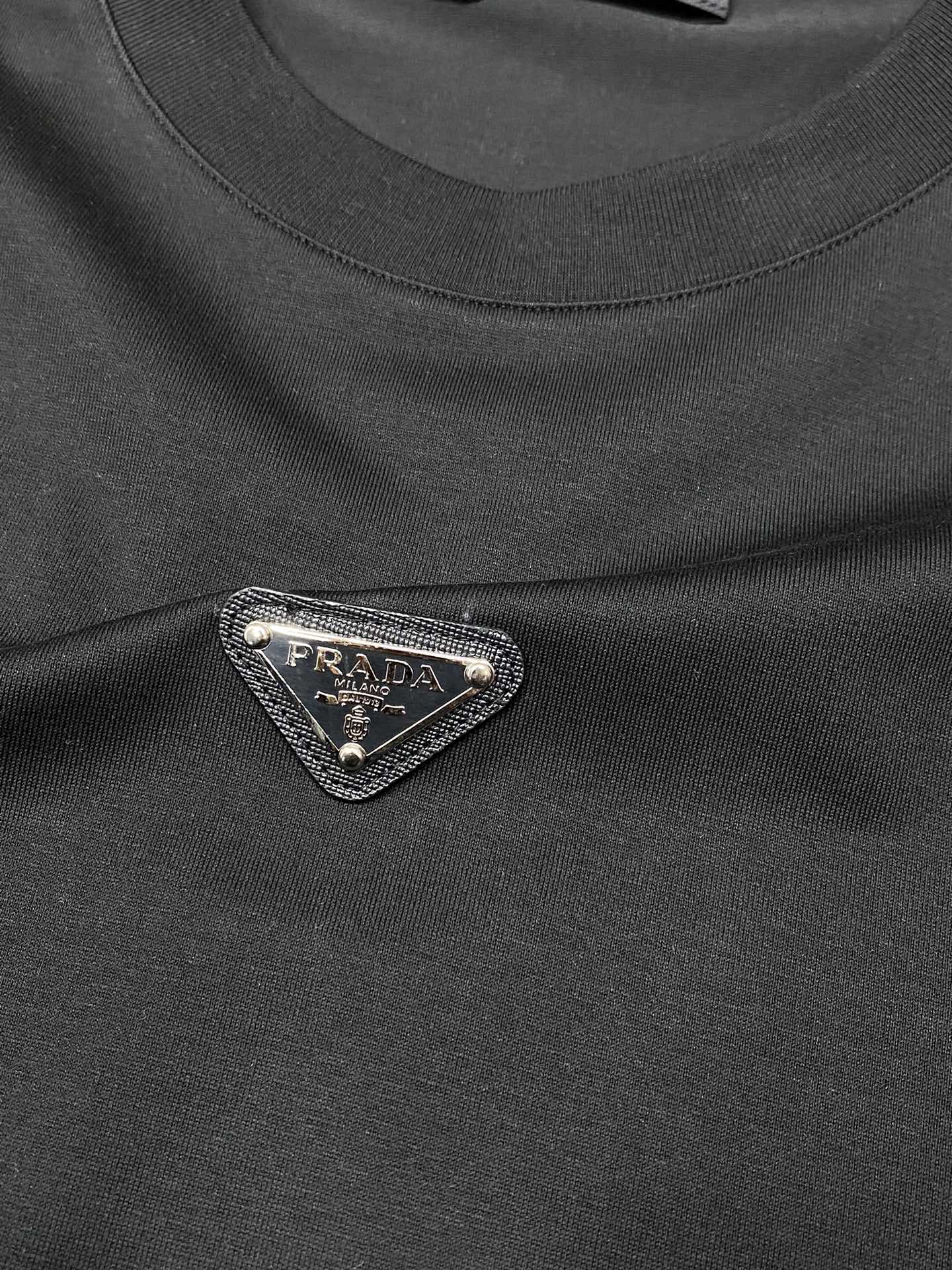  。Prada普拉达💥独家专供新款原单男士休闲短袖 高端  高版本 时尚百搭爆款⚠️⚠️✨✨进口面料 手