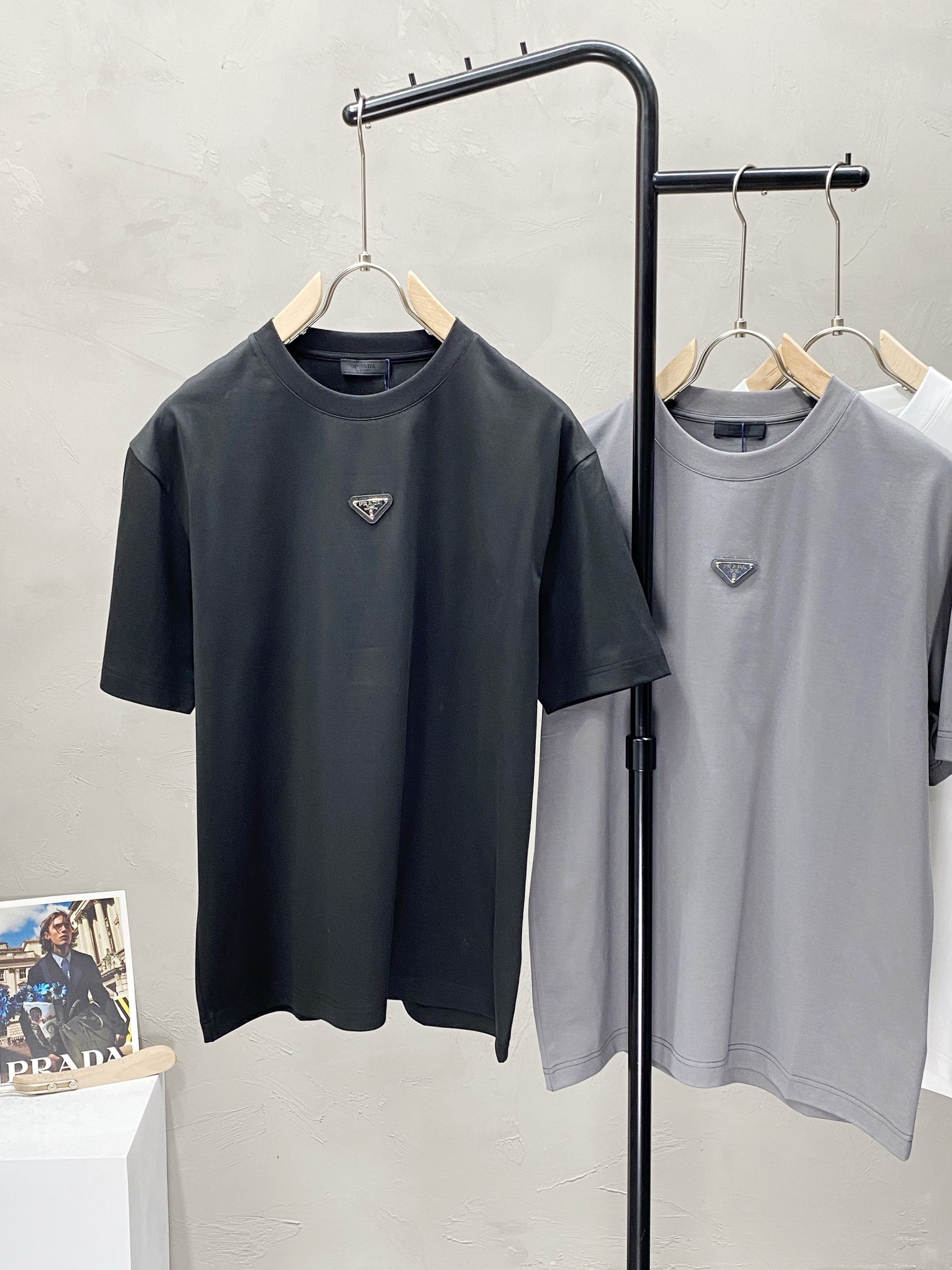  。Prada普拉达💥独家专供新款原单男士休闲短袖 高端  高版本 时尚百搭爆款⚠️⚠️✨✨进口面料 手