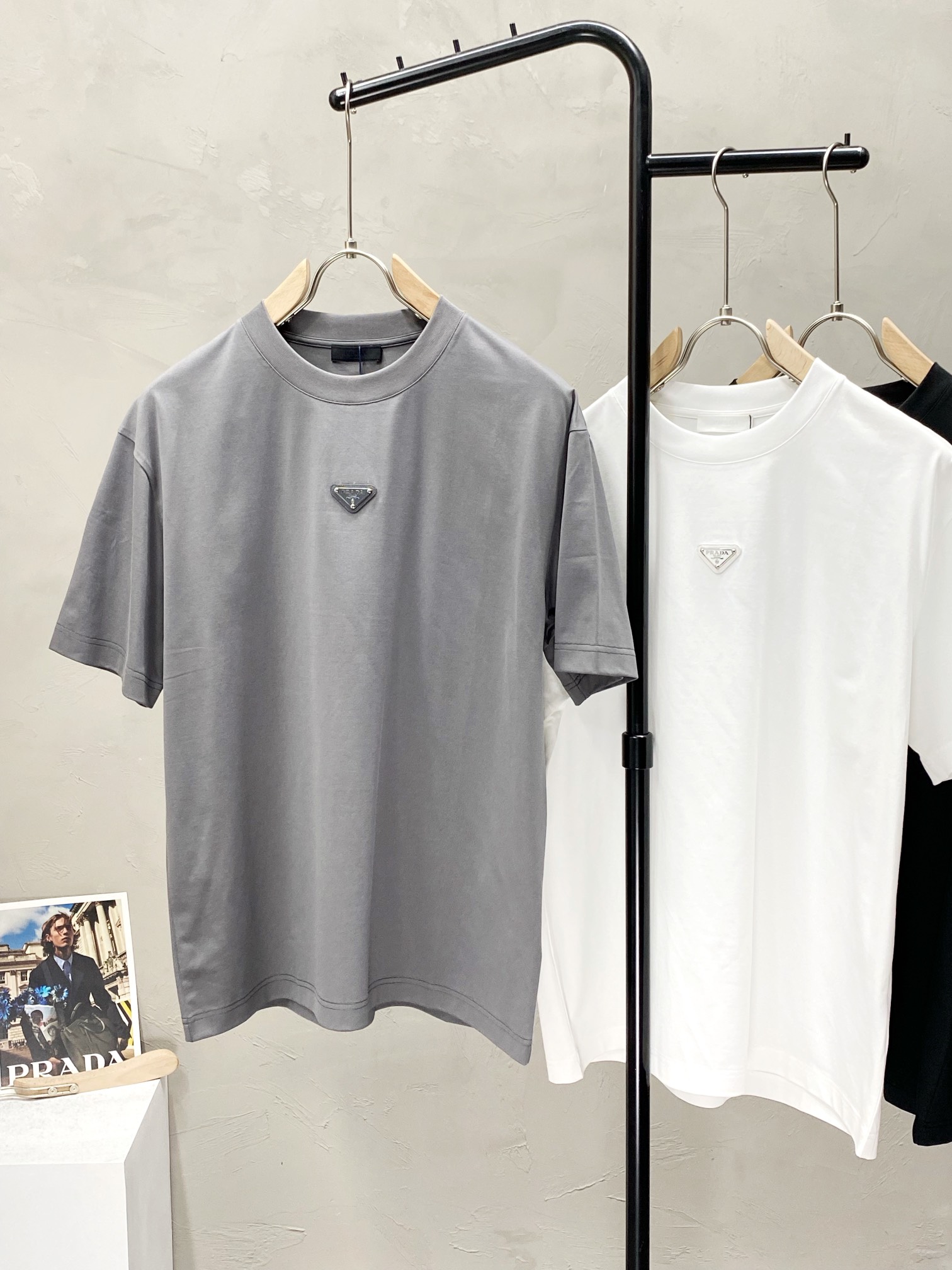  。Prada普拉达💥独家专供新款原单男士休闲短袖 高端  高版本 时尚百搭爆款⚠️⚠️✨✨进口面料 手