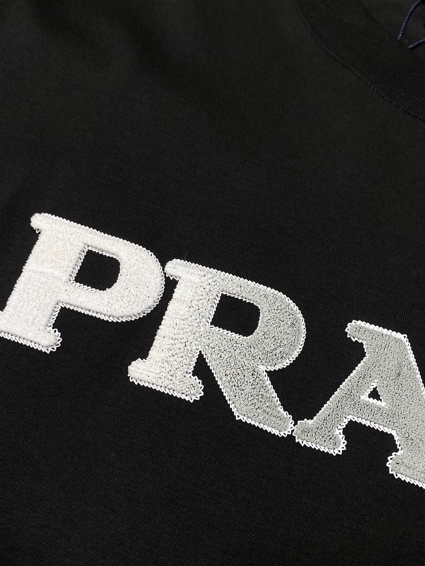  。Prada普拉达💥独家专供新款原单男士休闲短袖 高端  高版本 时尚百搭爆款⚠️⚠️✨✨进口面料 手