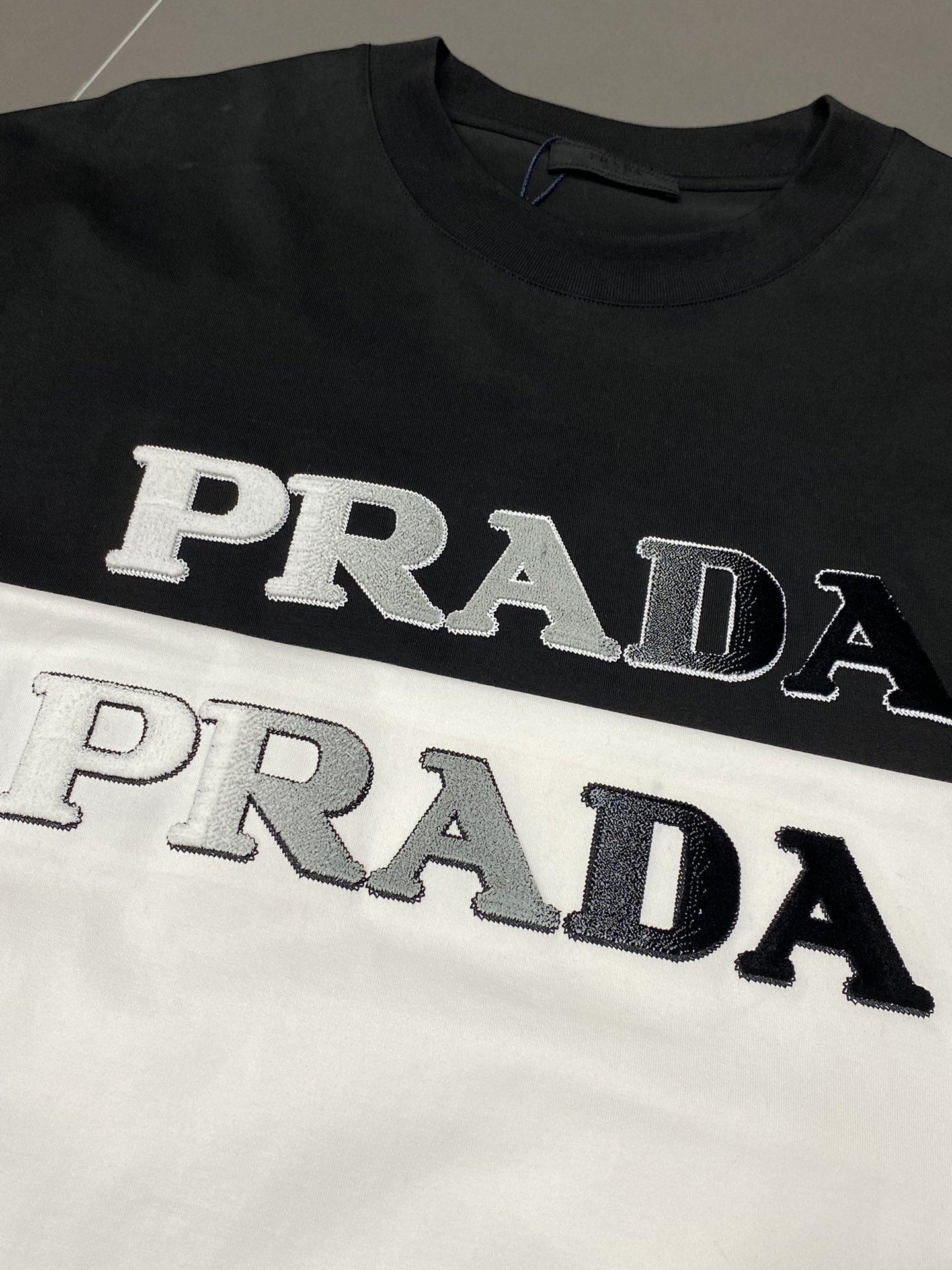  。Prada普拉达💥独家专供新款原单男士休闲短袖 高端  高版本 时尚百搭爆款⚠️⚠️✨✨进口面料 手