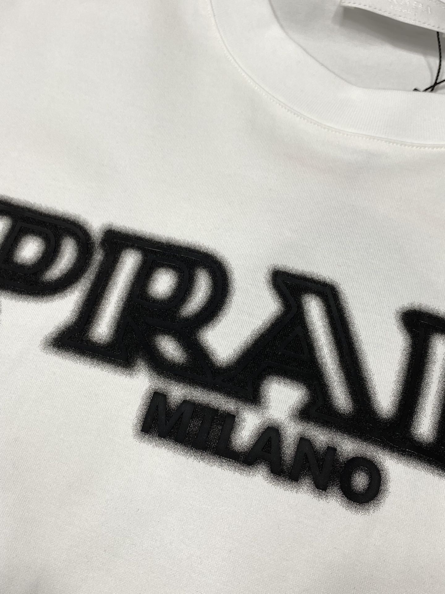  。Prada普拉达💥独家专供新款原单男士休闲短袖 高端  高版本 时尚百搭爆款⚠️⚠️✨✨进口面料 手