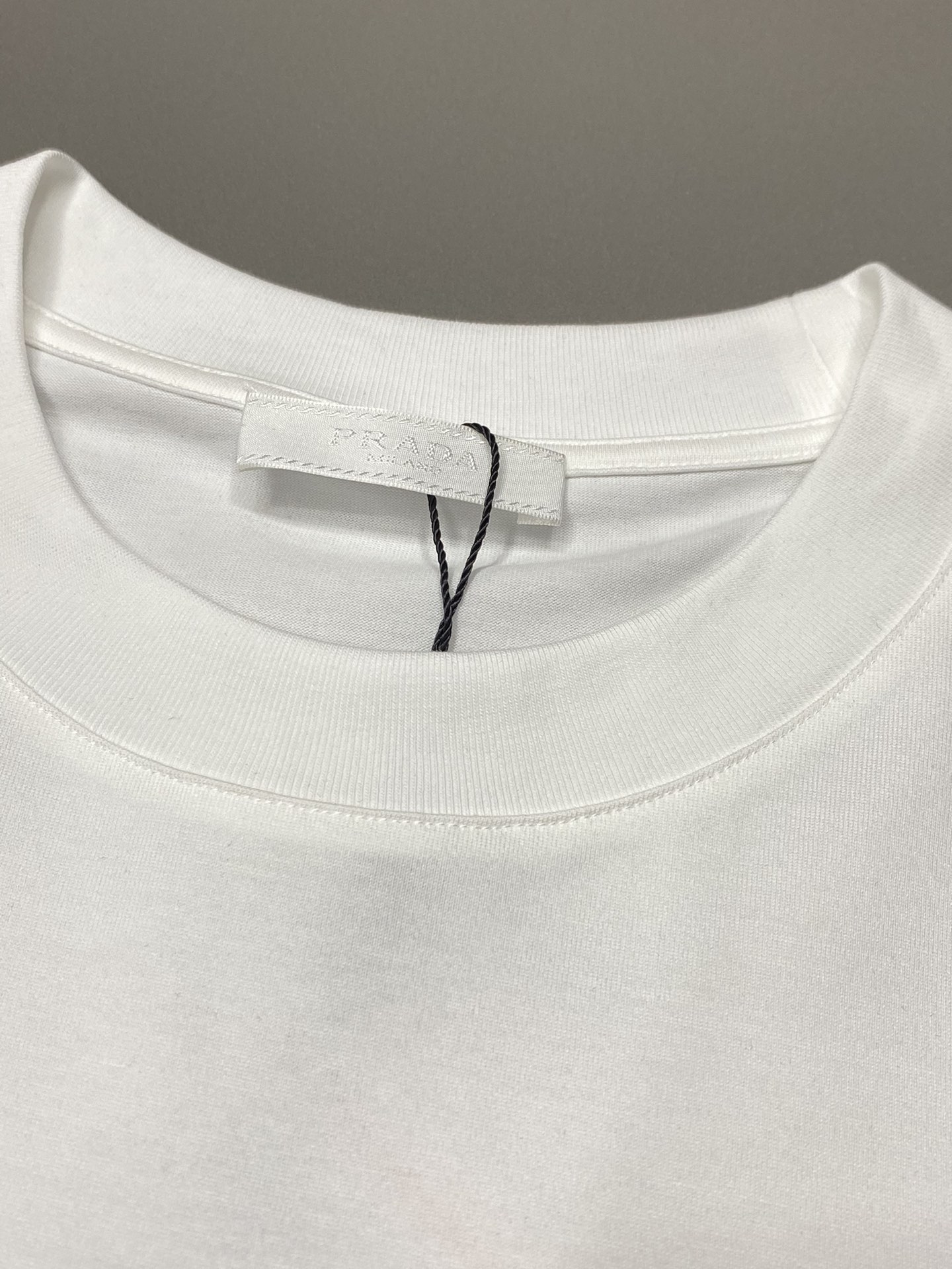  。Prada普拉达💥独家专供新款原单男士休闲短袖 高端  高版本 时尚百搭爆款⚠️⚠️✨✨进口面料 手