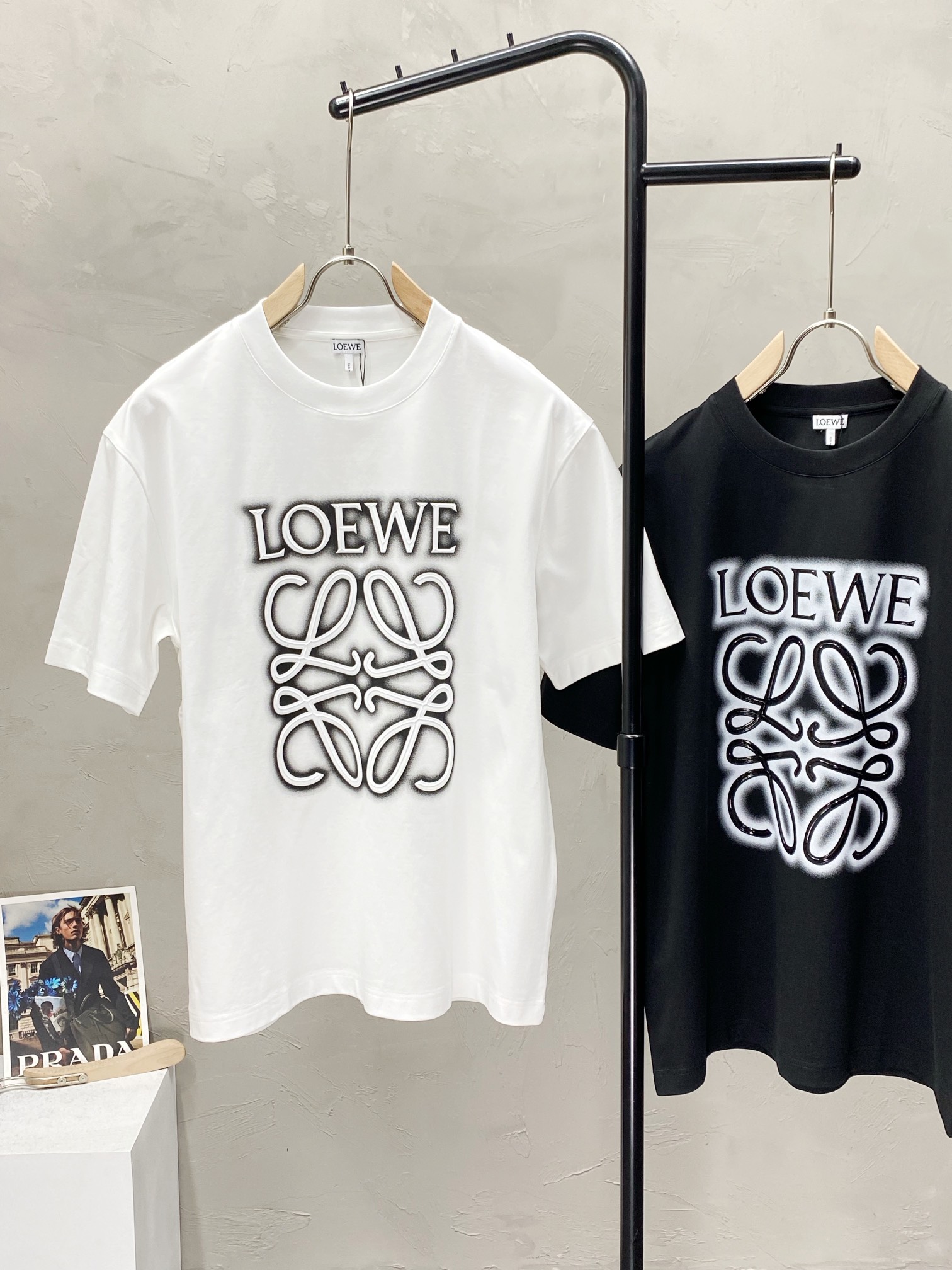  。Loewe罗意威💥独家专供新款原单男士休闲短袖 高端  高版本 时尚百搭爆款⚠️⚠️✨✨进口面料 手