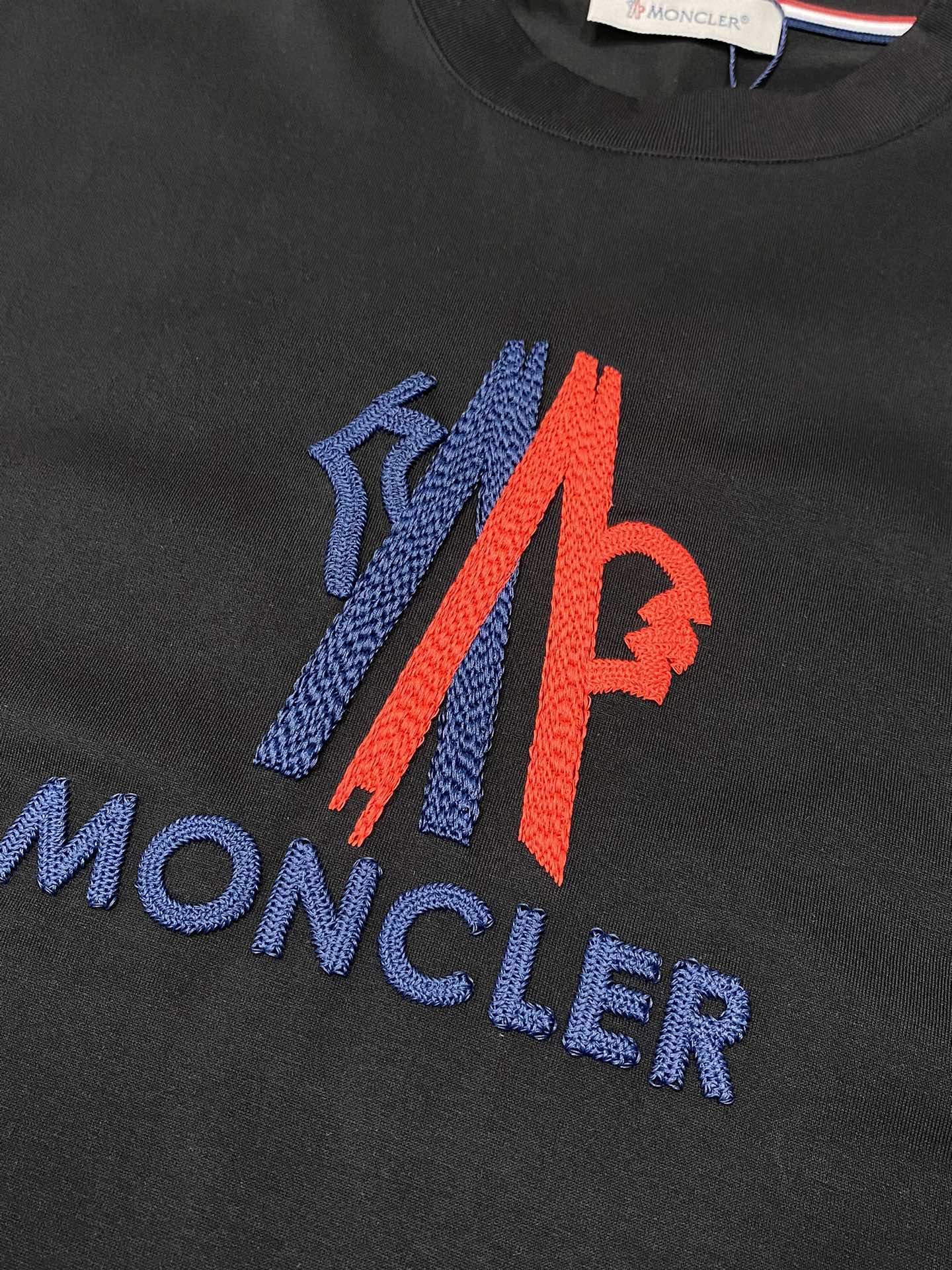  。Moncler蒙口💥独家专供新款原单男士休闲短袖 高端  高版本 时尚百搭爆款⚠️⚠️✨✨进口面料 