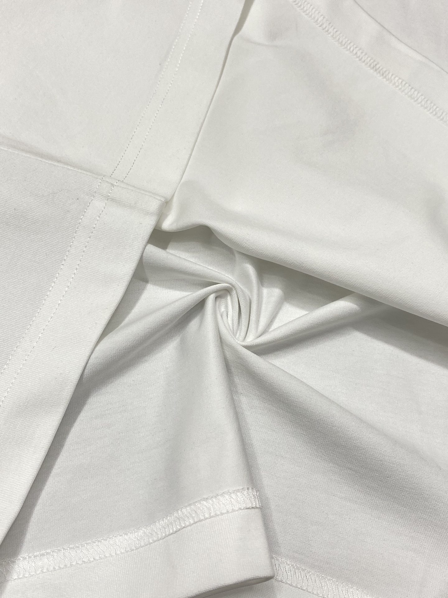  。Dior迪奥💥独家专供新款原单男士休闲短袖 高端  高版本 时尚百搭爆款⚠️⚠️✨✨进口面料 手感超