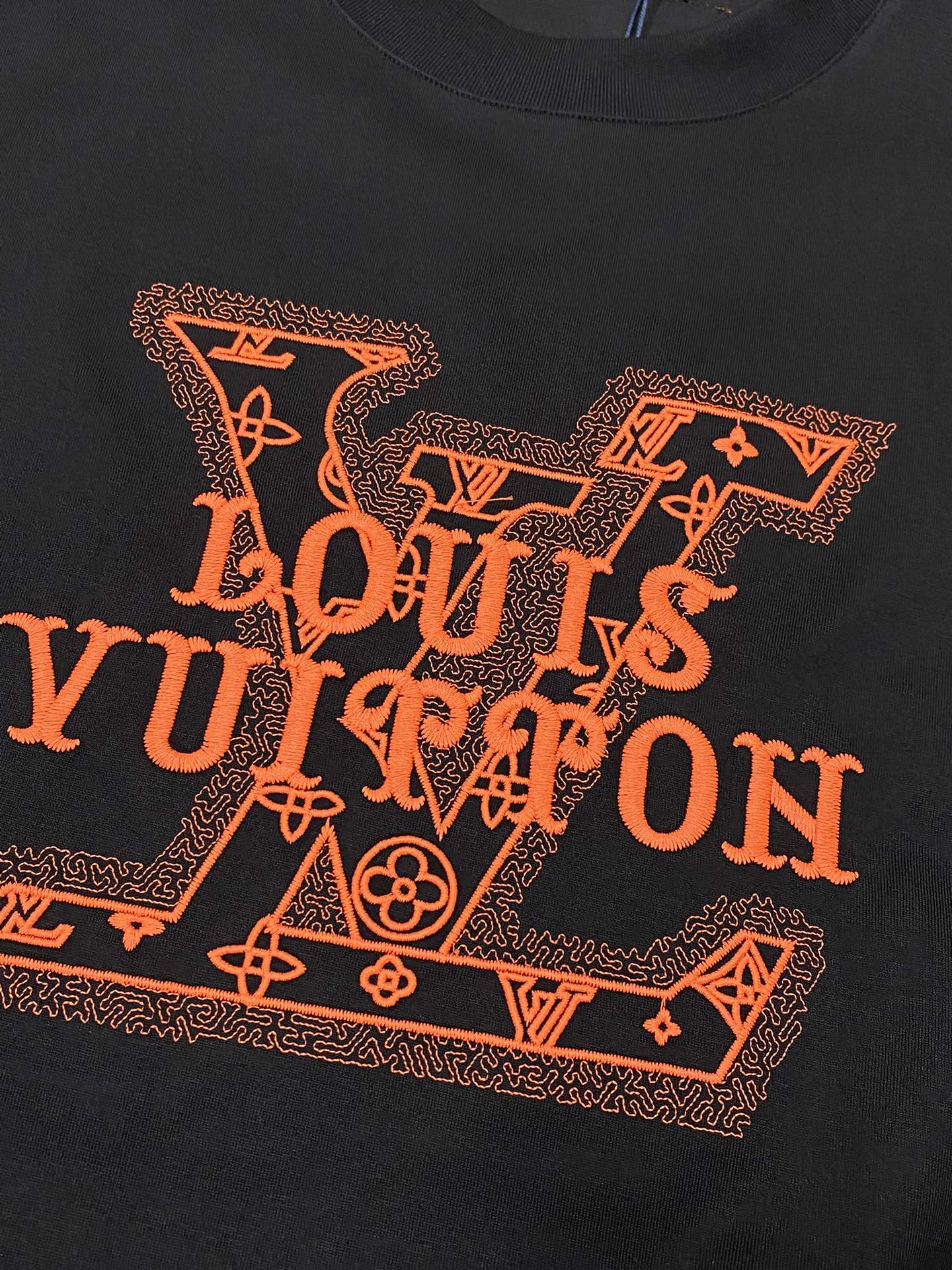  。Louis Vuitton路易威登💥独家专供新款原单男士休闲短袖 高端  高版本 时尚百搭爆款⚠️⚠