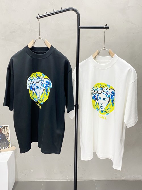 Versace Men's Short Sleeve T-Shirt | Medusa Graphic | Casual Wear 1 Versace Men's Short Sleeve T-Shirt | Medusa Graphic | Casual Wear