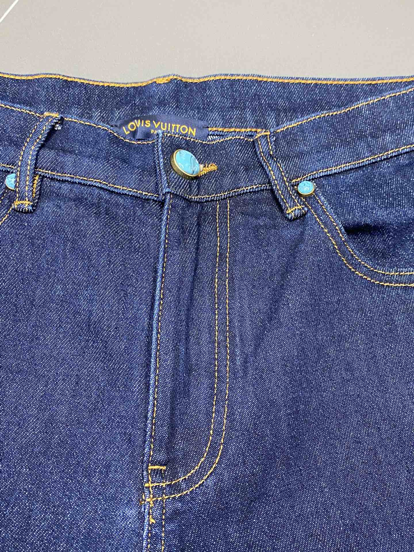    。Louis Vuitton路易威登💥独家专供新款春夏牛仔裤 高端版本！专柜 面料 透气舒适度高，