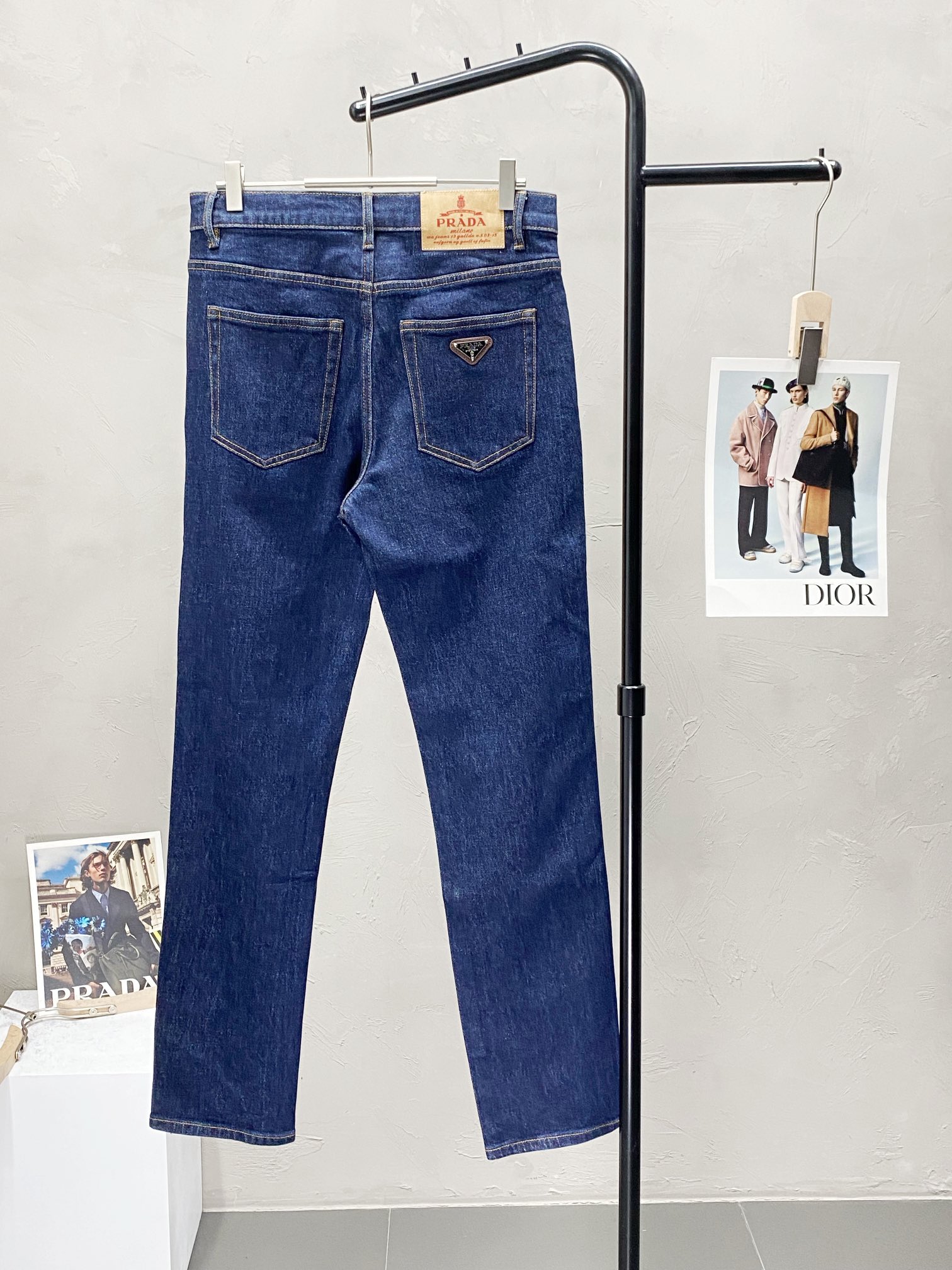    。Prada普拉达💥独家专供新款春夏牛仔裤 高端版本！专柜 面料 透气舒适度高，细节无可挑剔，品牌