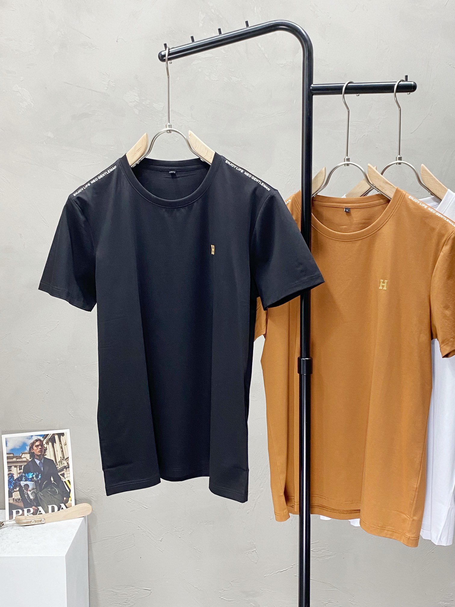    。Hermes爱马仕💥独家专供新款原单男士休闲春夏短袖 高端  高端版本 时尚百搭爆款⚠️⚠️✨✨