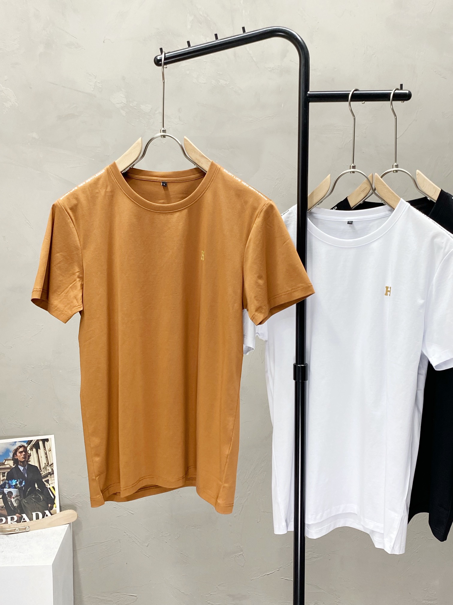    。Hermes爱马仕💥独家专供新款原单男士休闲春夏短袖 高端  高端版本 时尚百搭爆款⚠️⚠️✨✨