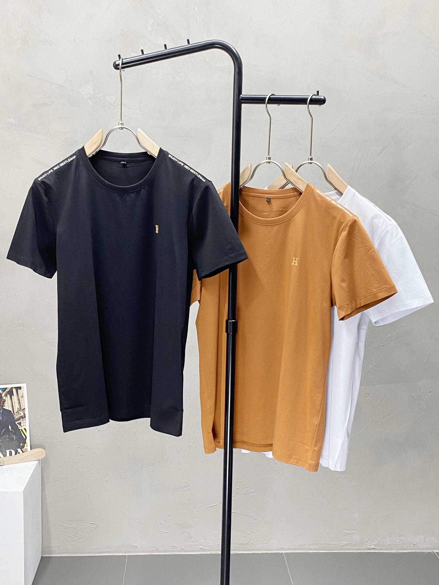    。Hermes爱马仕💥独家专供新款原单男士休闲春夏短袖 高端  高端版本 时尚百搭爆款⚠️⚠️✨✨