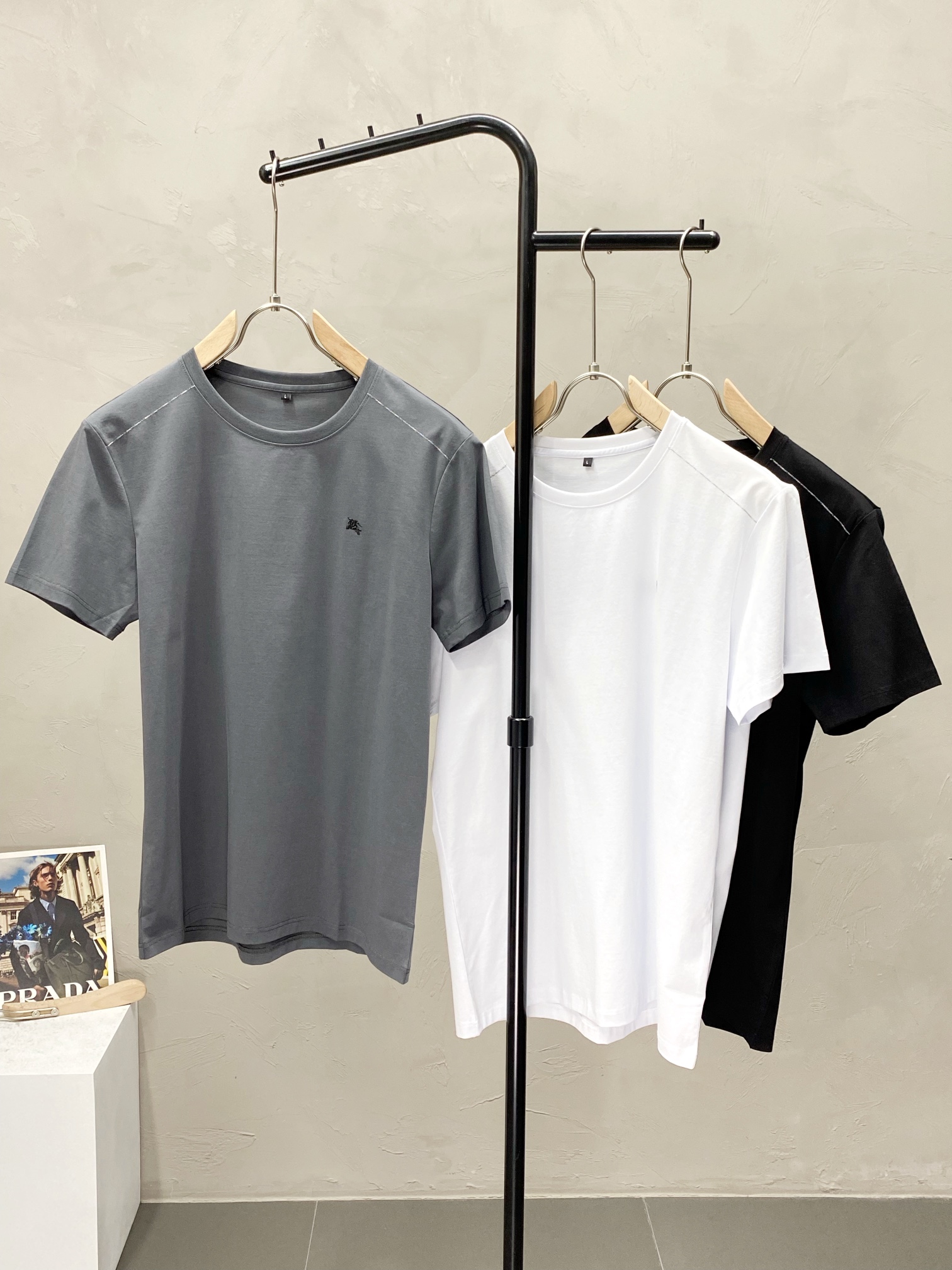    。Burberry巴宝莉💥独家专供新款原单男士休闲春夏短袖 高端  高端版本 时尚百搭爆款⚠️⚠️