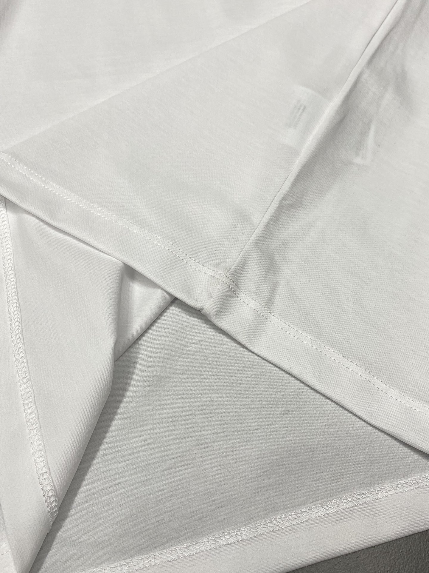    。Miumiu缪缪💥独家专供新款原单男士休闲春夏短袖 高端  高端版本 时尚百搭爆款⚠️⚠️✨✨进