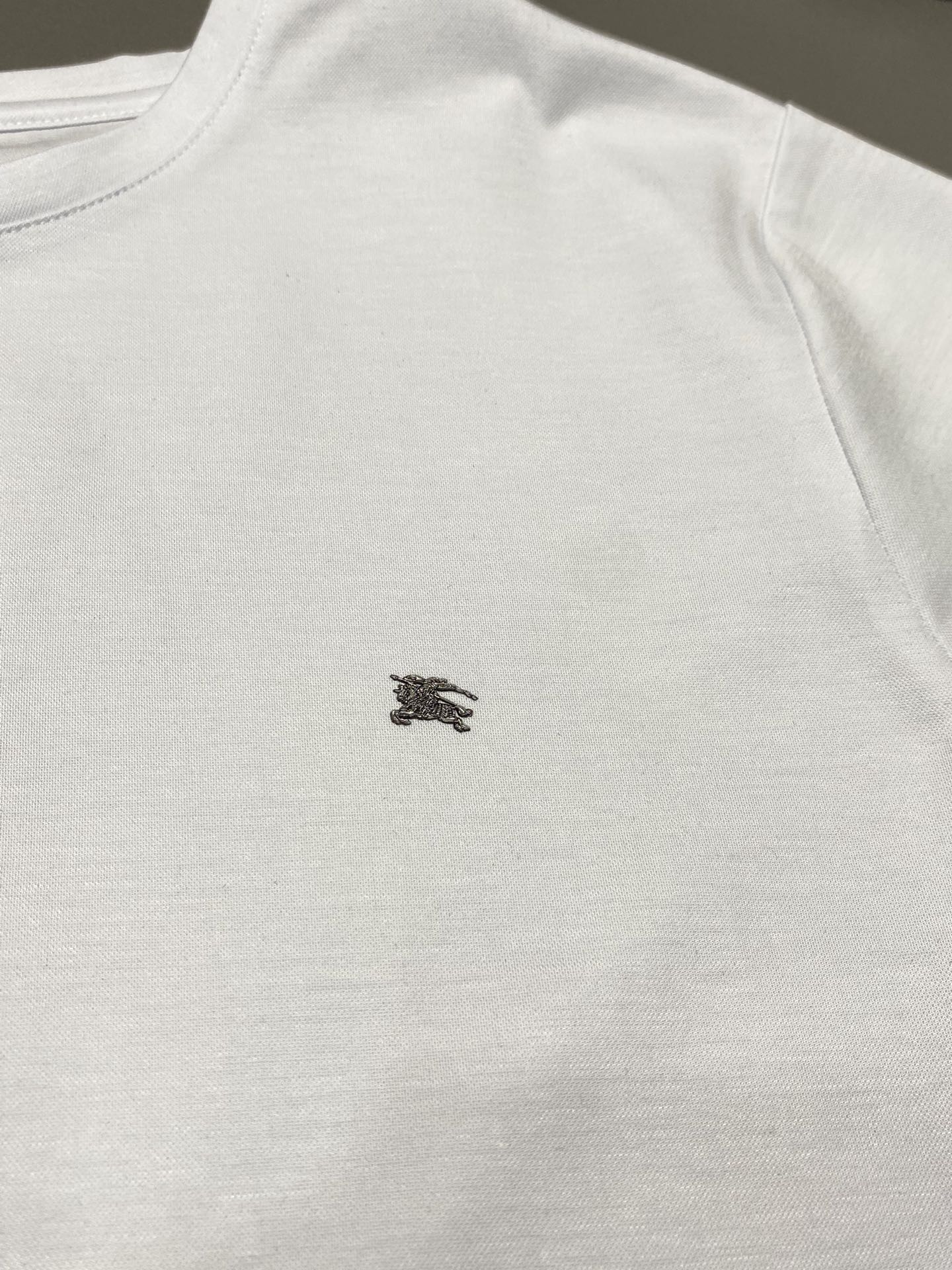    。Burberry巴宝莉💥独家专供新款原单男士休闲春夏短袖 高端  高端版本 时尚百搭爆款⚠️⚠️