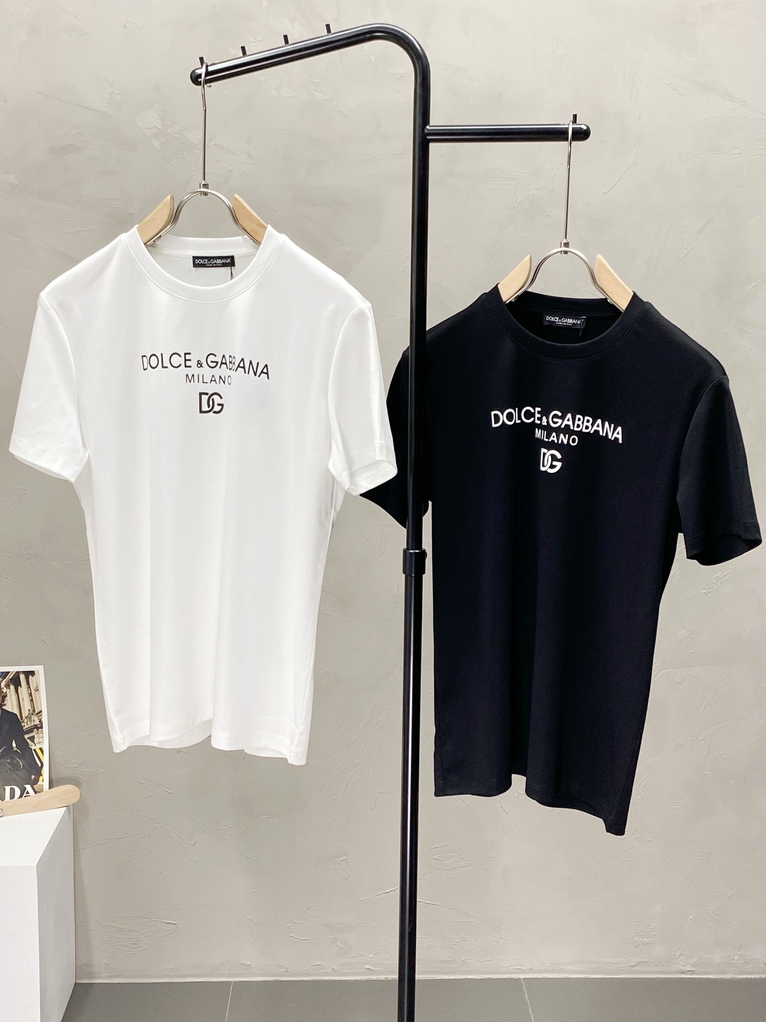    。Dolce&Gabbana杜嘉班纳💥独家专供新款原单男士休闲春夏短袖 高端  高端版本 时尚百搭