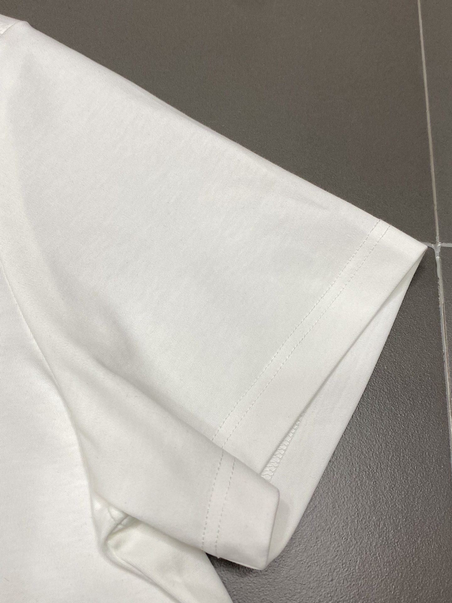    。Louis Vuitton路易威登💥独家专供新款原单男士休闲春夏短袖 高端  高端版本 时尚百搭