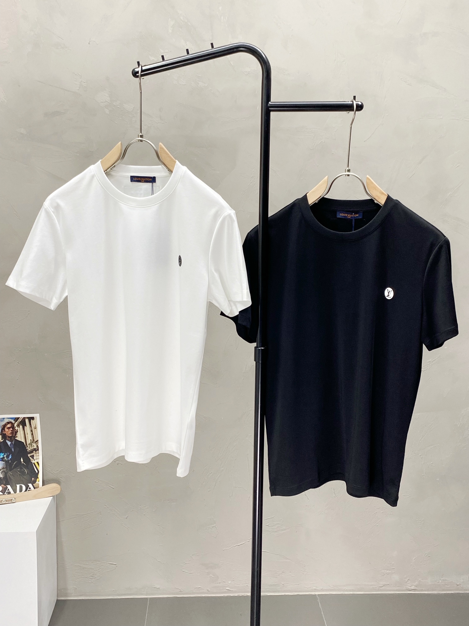    。Louis Vuitton路易威登💥独家专供新款原单男士休闲春夏短袖 高端  高端版本 时尚百搭