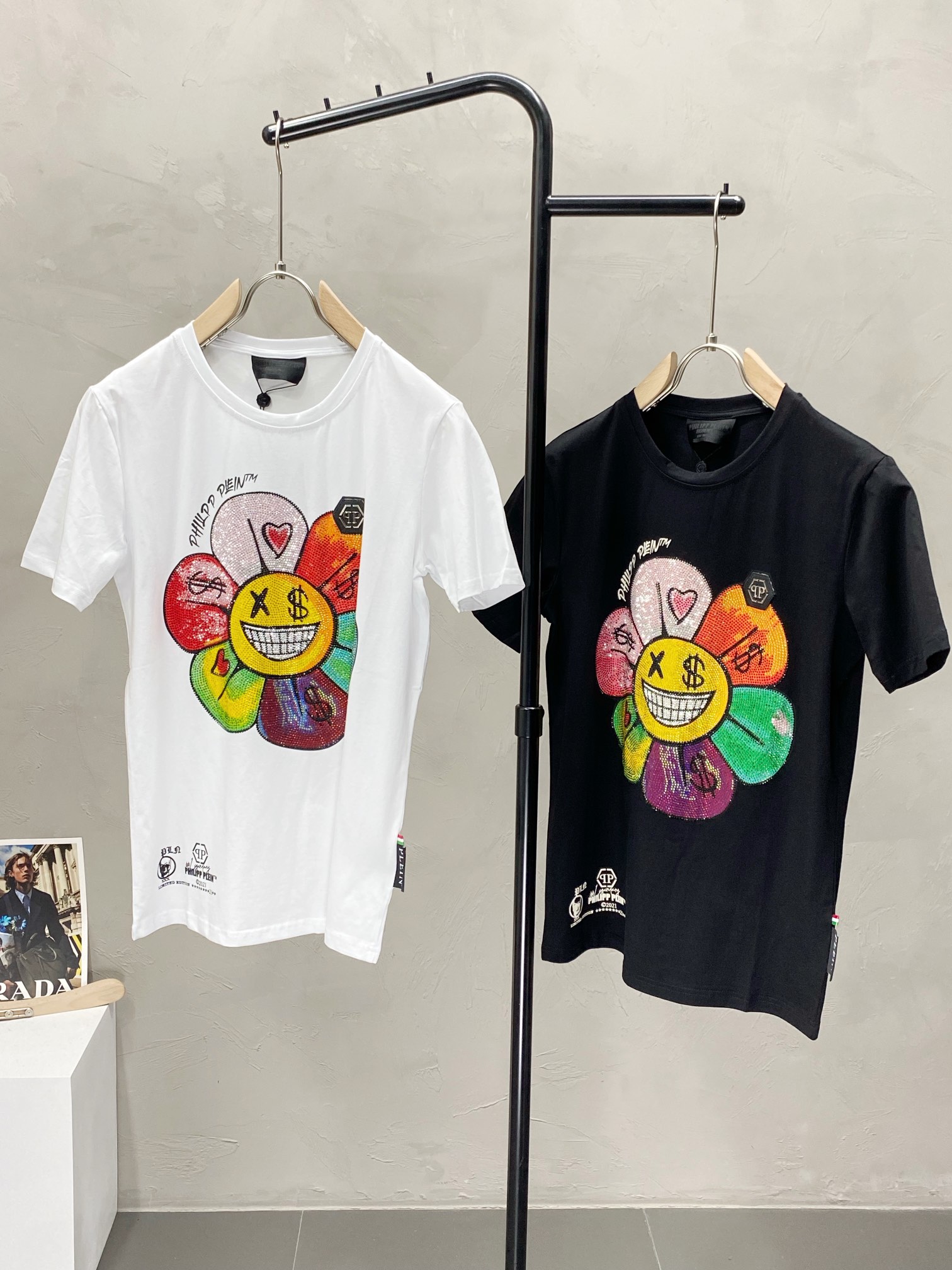 NO:448045,.PLPHPP PLEPN Philippe Prein exclusively supplies new original single men's casual short sleeves, high-end customization, high-end version, fashionable and versatile imported fabric, super soft and delicate, skin-friendly and comfortable to wear, high-end boutique, OEM, fine production, very good for the upper body, men's essential items, three standards, complete code number M-3XL,, PHILIPP PLEIN, loro piano, T-shirt, alexander wang19860909.PLPHPP PLEPN菲利普·普莱茵独家专供新款原单男士休闲短袖 高端定制 高端版本 时尚百搭爆款进口面料 手感超柔软细腻 穿着亲肤舒适 高端精品 代工厂精细做上身非常赞 男士必备单品 三标齐全 码数M-3XL,,PHILIPP PLEIN,loro piana,T-shirt,alexander wang,Men's clothing