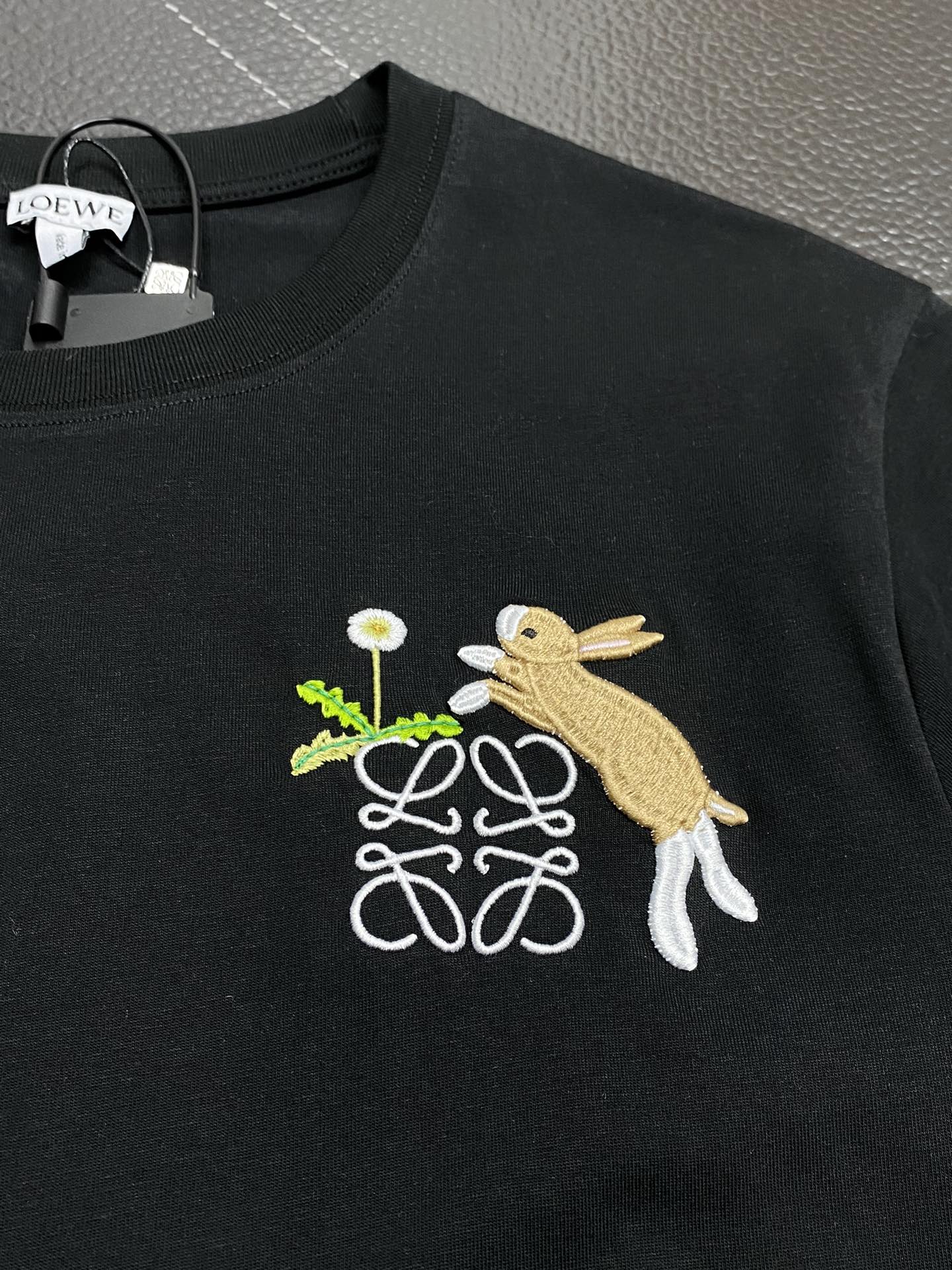    。Loewe罗意威💥独家专供新款男士休闲春夏短袖 高端  高端版本 时尚百搭爆款⚠️⚠️✨✨进口面