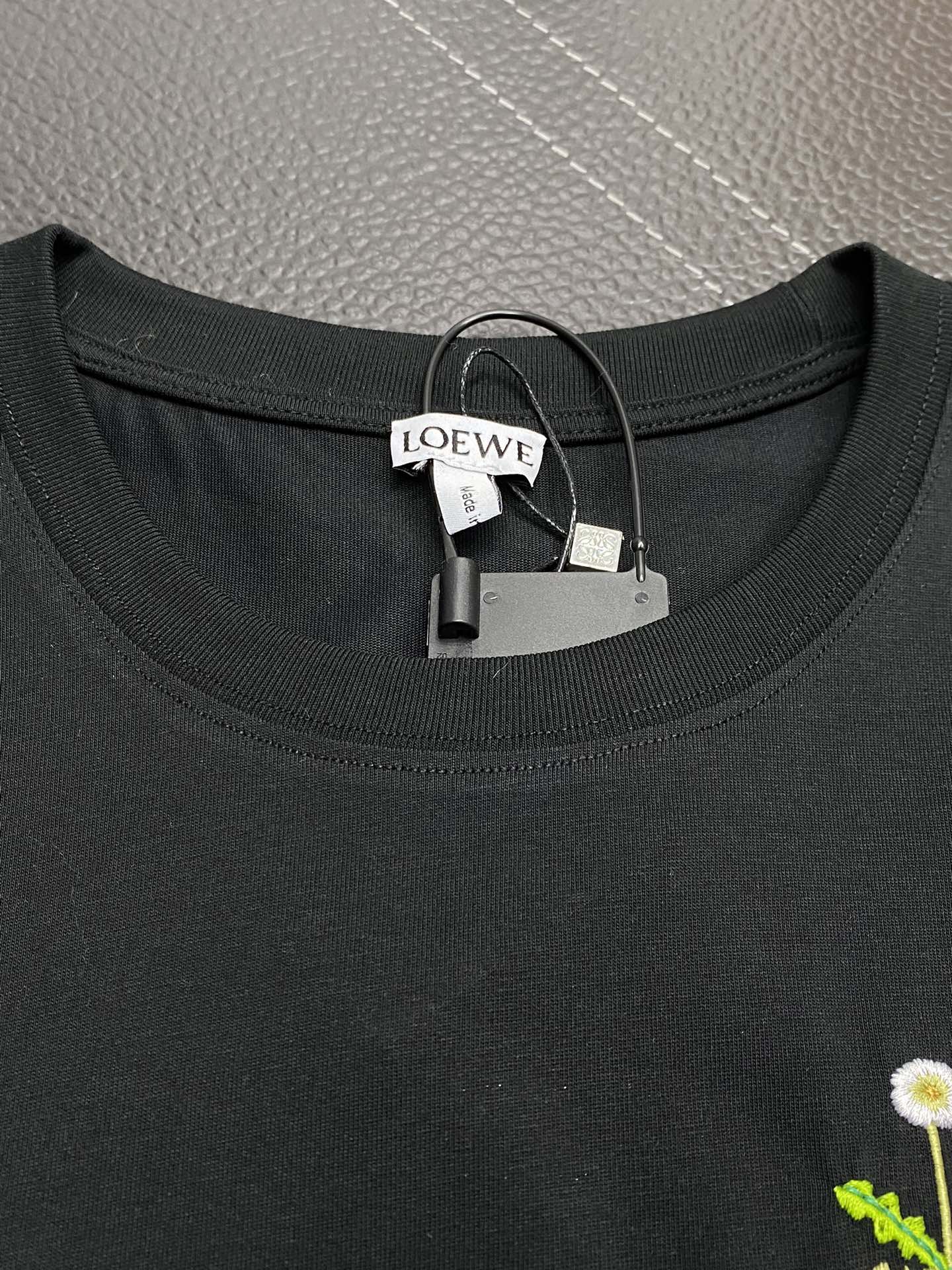    。Loewe罗意威💥独家专供新款男士休闲春夏短袖 高端  高端版本 时尚百搭爆款⚠️⚠️✨✨进口面