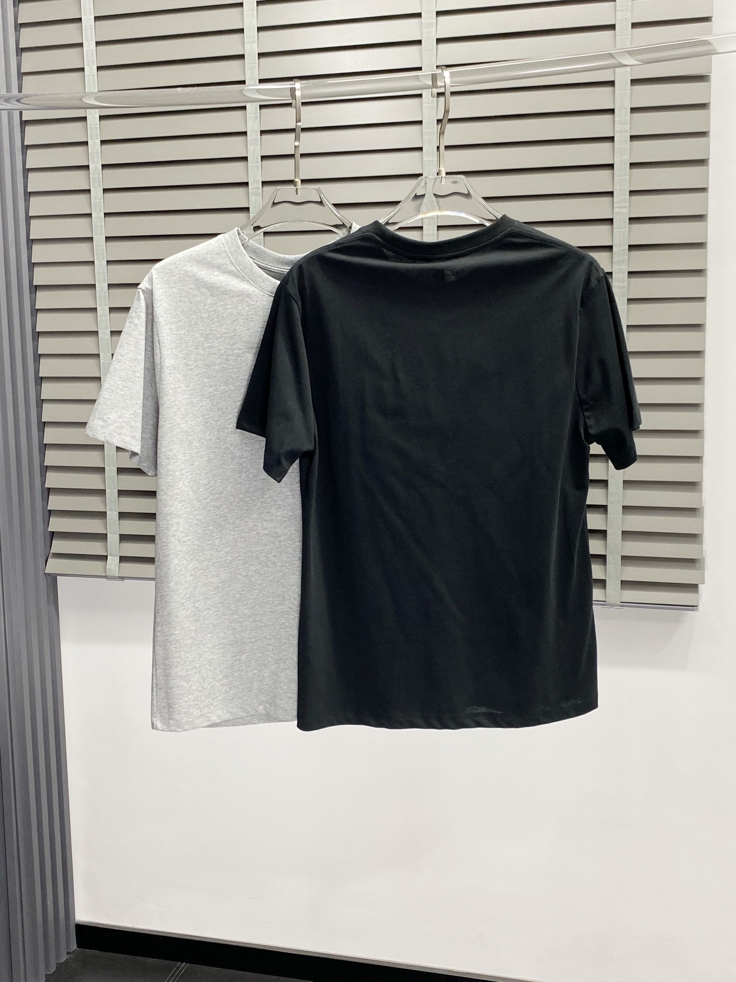    。Loewe罗意威💥独家专供新款男士休闲春夏短袖 高端  高端版本 时尚百搭爆款⚠️⚠️✨✨进口面