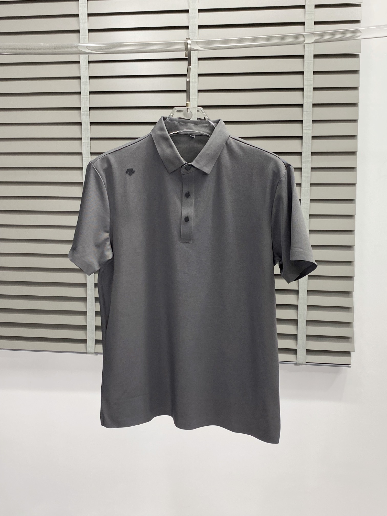    。DECSENTE迪桑特💥独家专供新款原单男士休闲春夏翻领短袖 高端  高端版本 时尚百搭爆款⚠️